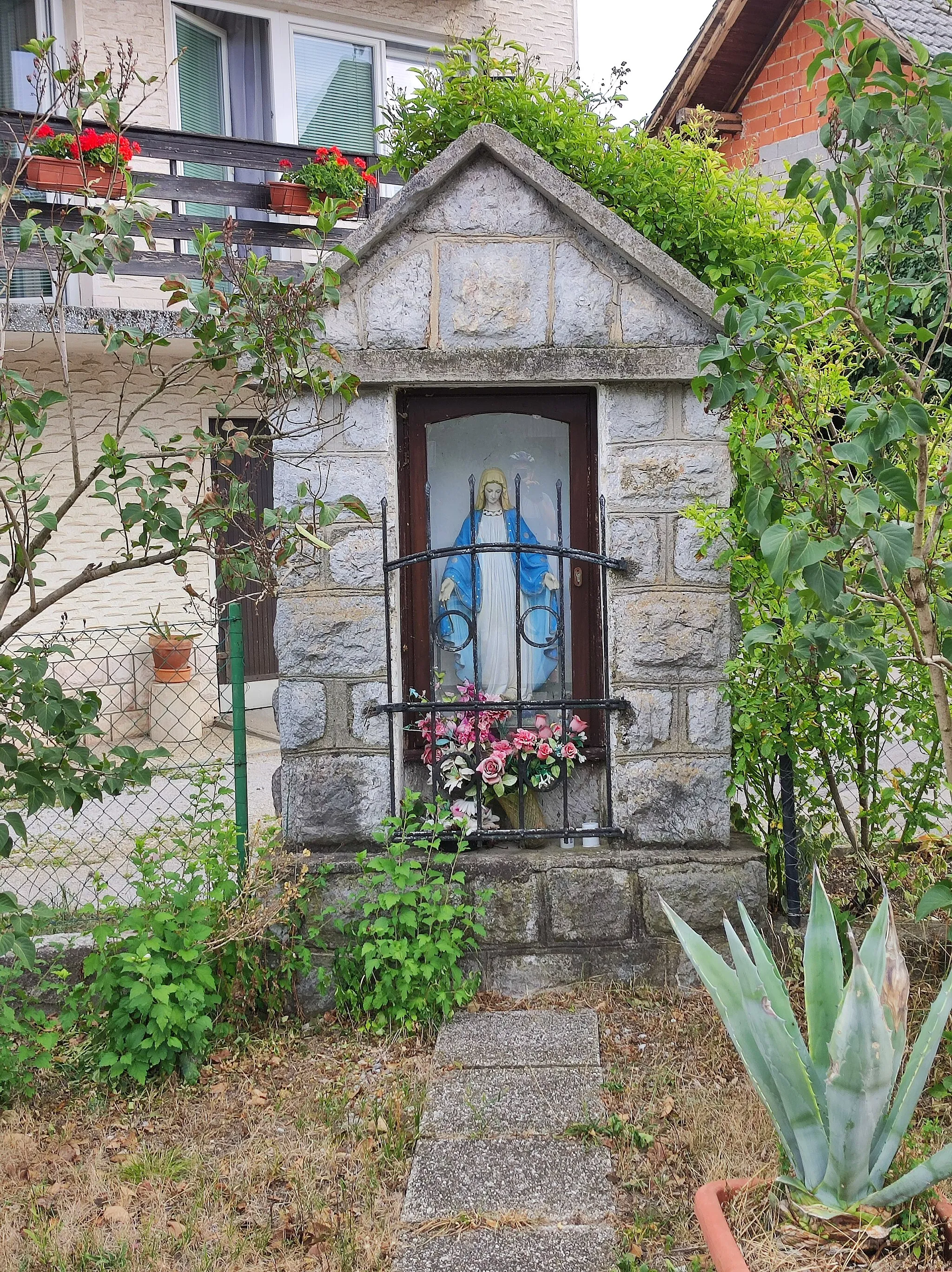 Photo showing: Mother of God chapel in Staje.