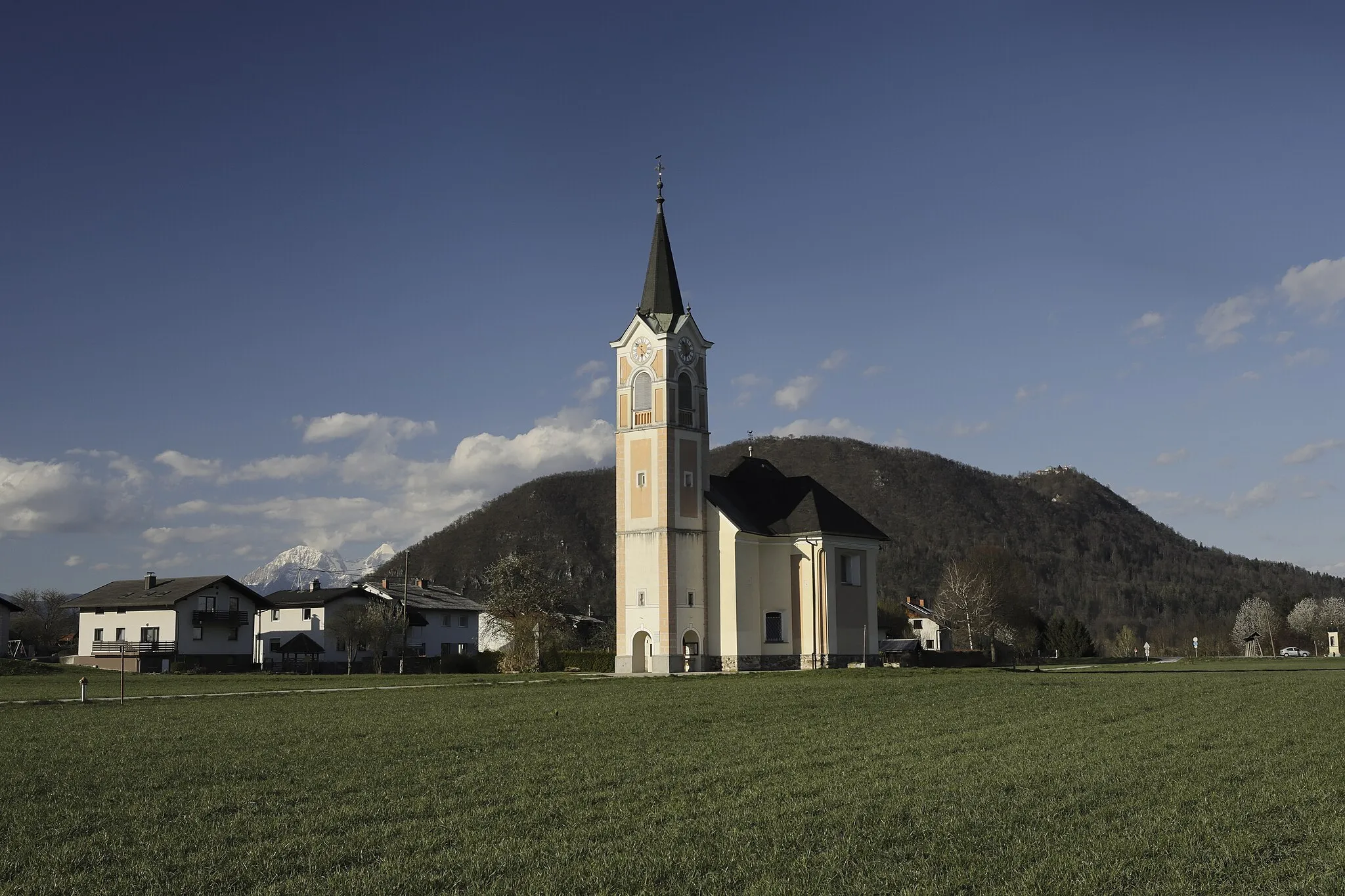 Photo showing: St. James's Church in Stanežiče near Ljubljana. First mentioned in 1526.