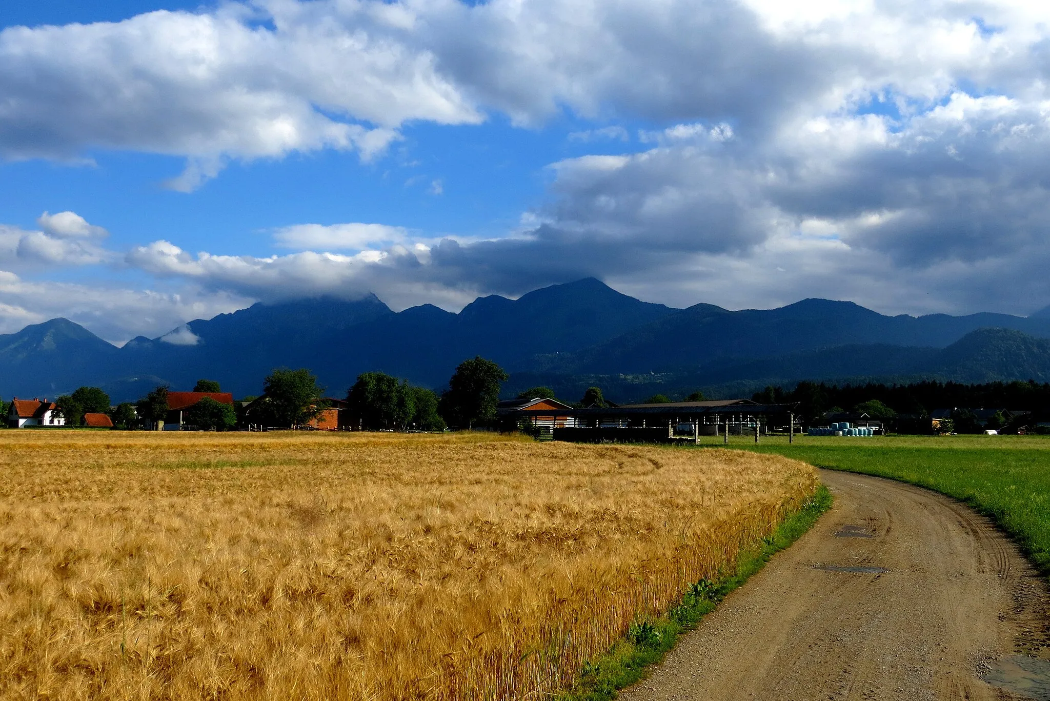 Photo showing: Praprotna Polica, Municipality of Cerklje na Gorenjskem, Slovenia