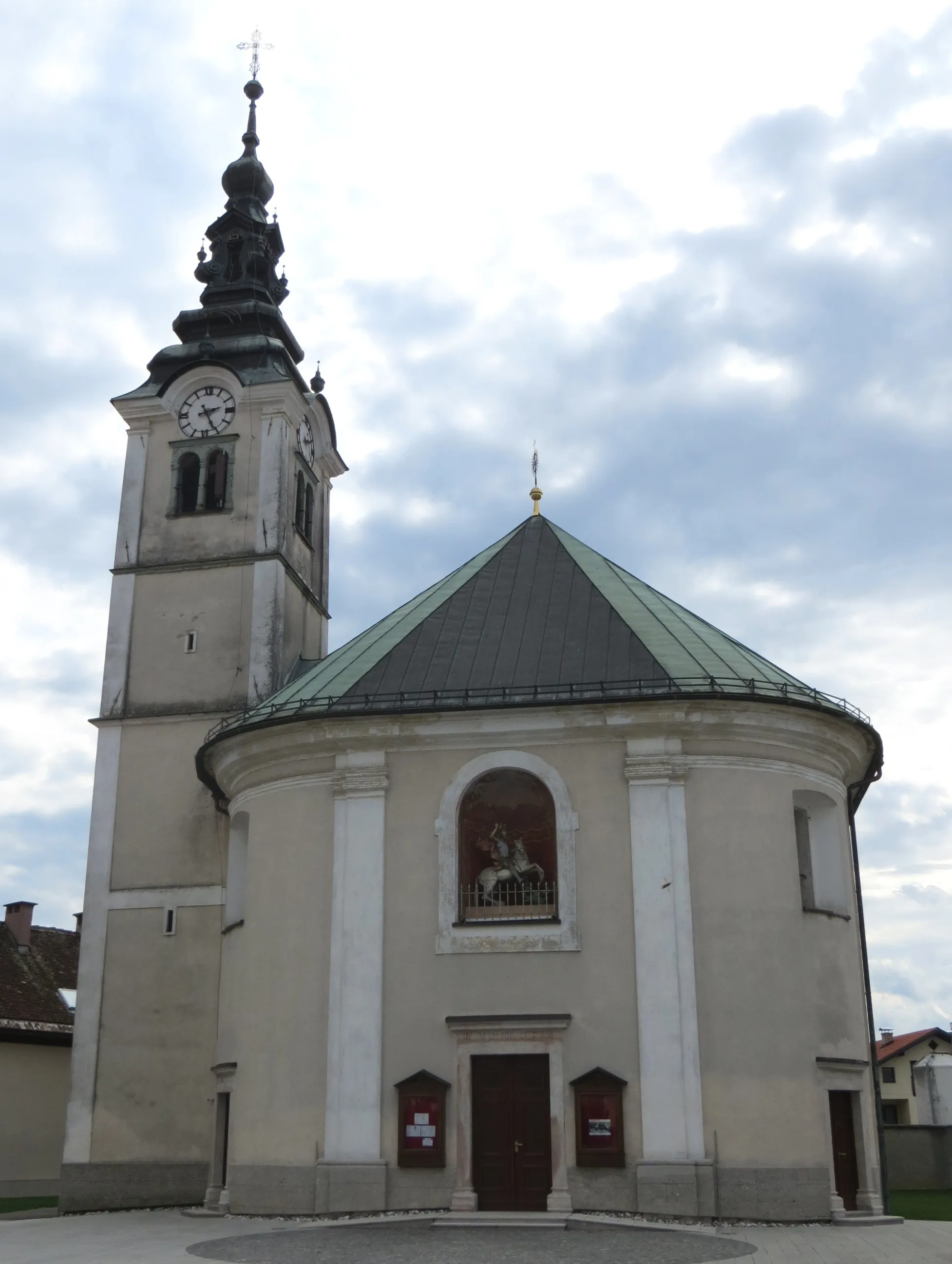 Photo showing: Saint George's Church in Šenčur, Municipality of Šenčur, Slovenia
