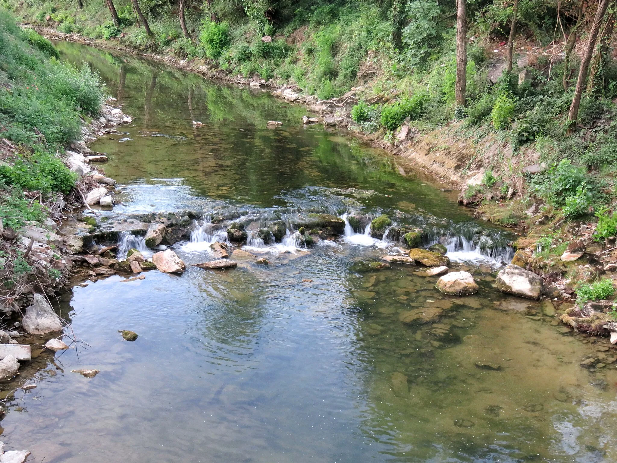 Photo showing: The Rižana River in Rižana, Municipality of Koper, Slovenia