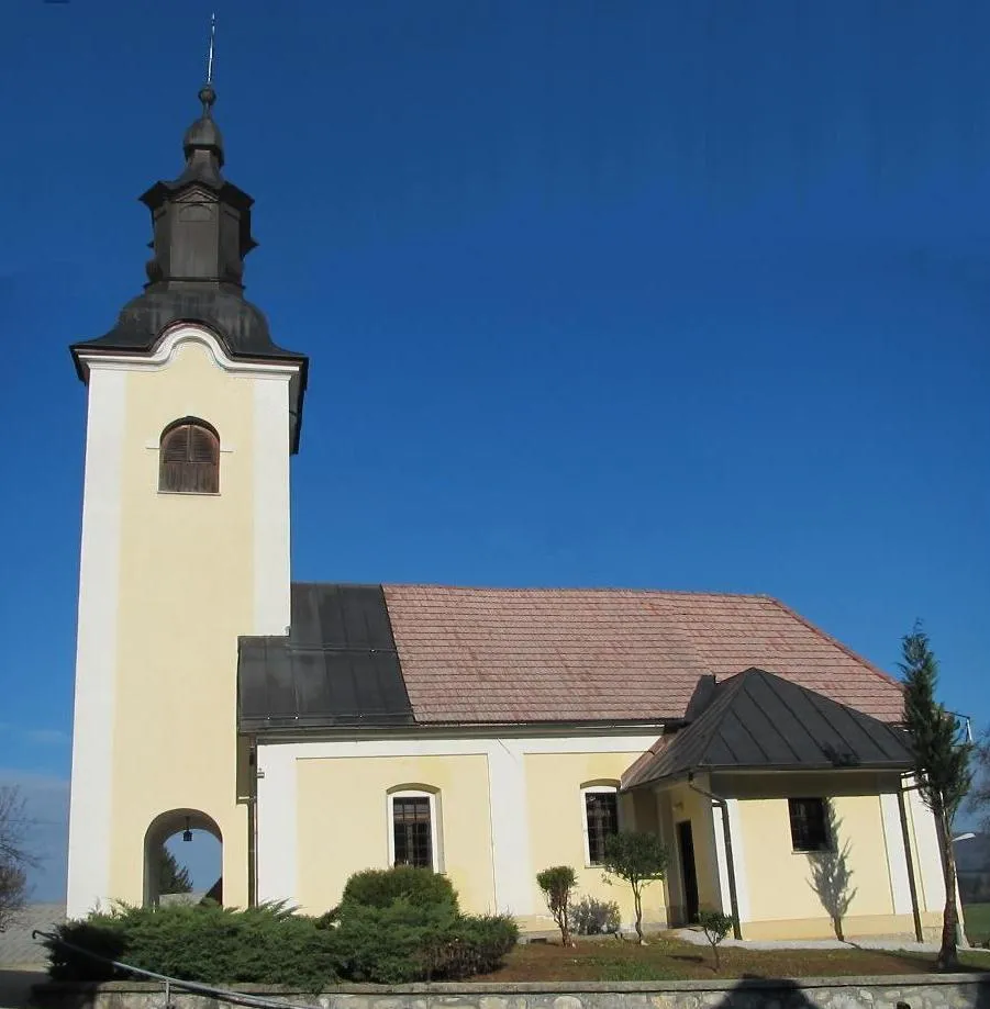 Photo showing: Church in Podgora, Municipality of Dobropolje, Slovenia