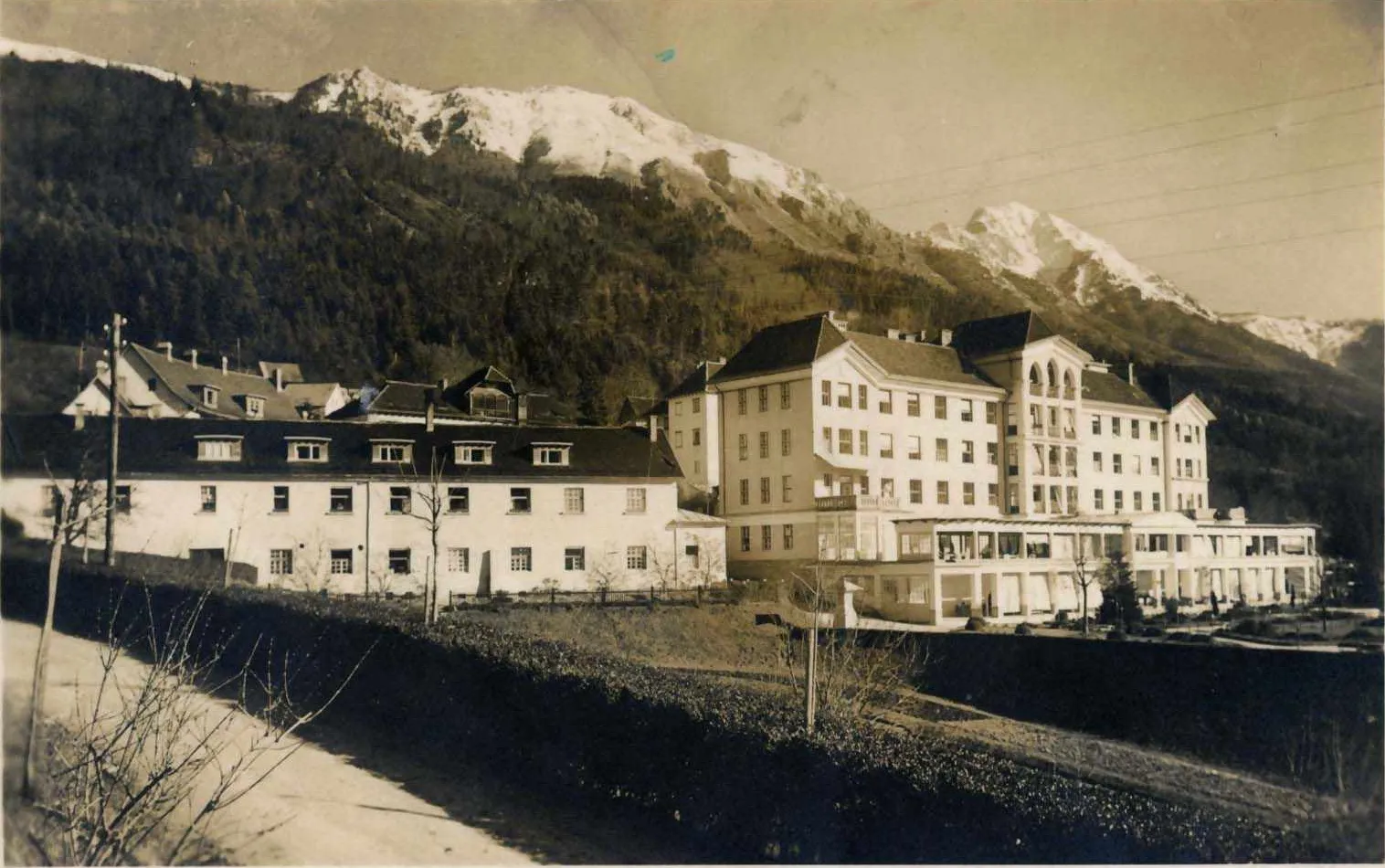 Photo showing: Postcard of Golnik.