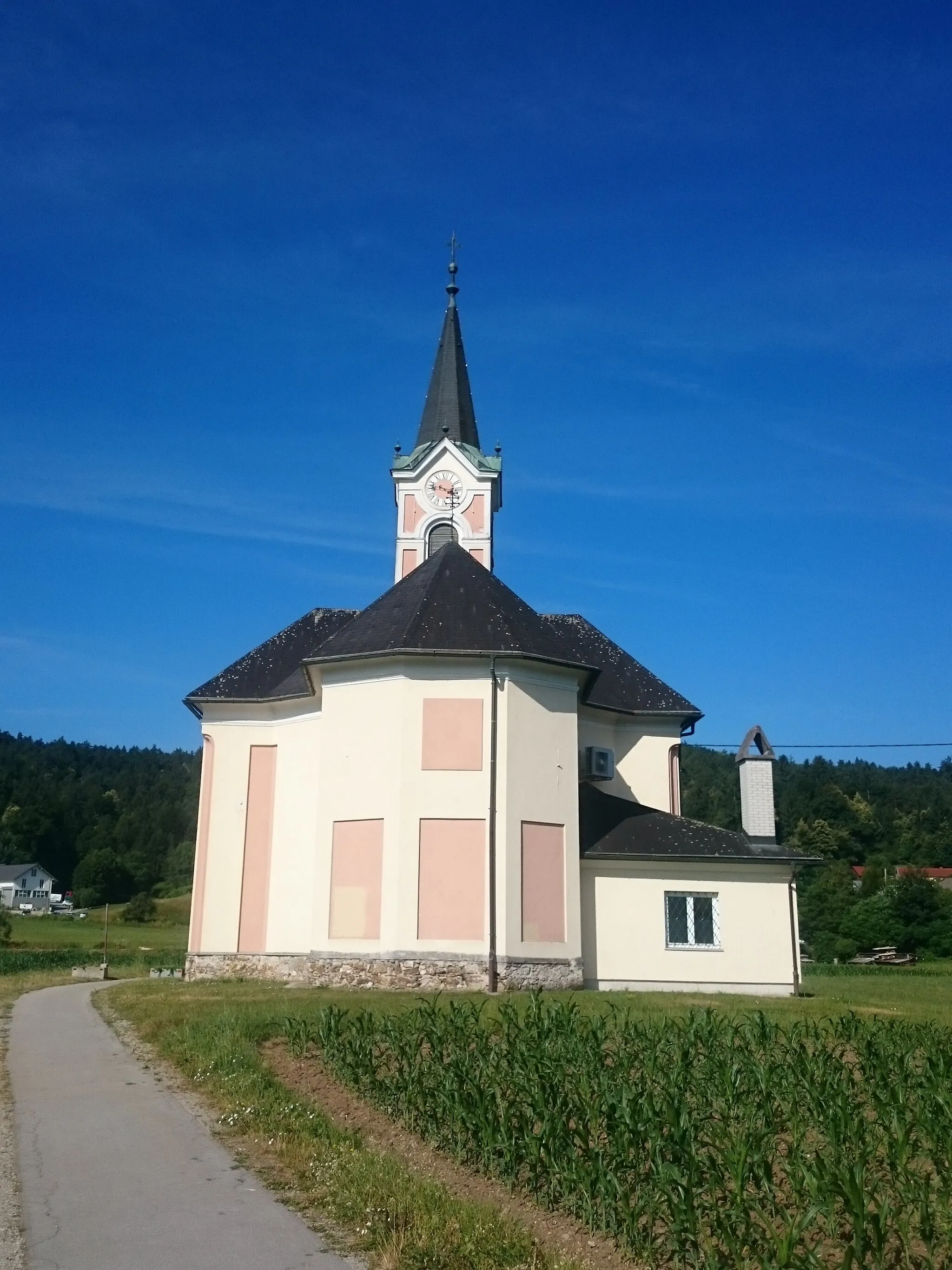 Photo showing: St. James's church in Stanežiče. More info (in Slovenian only).