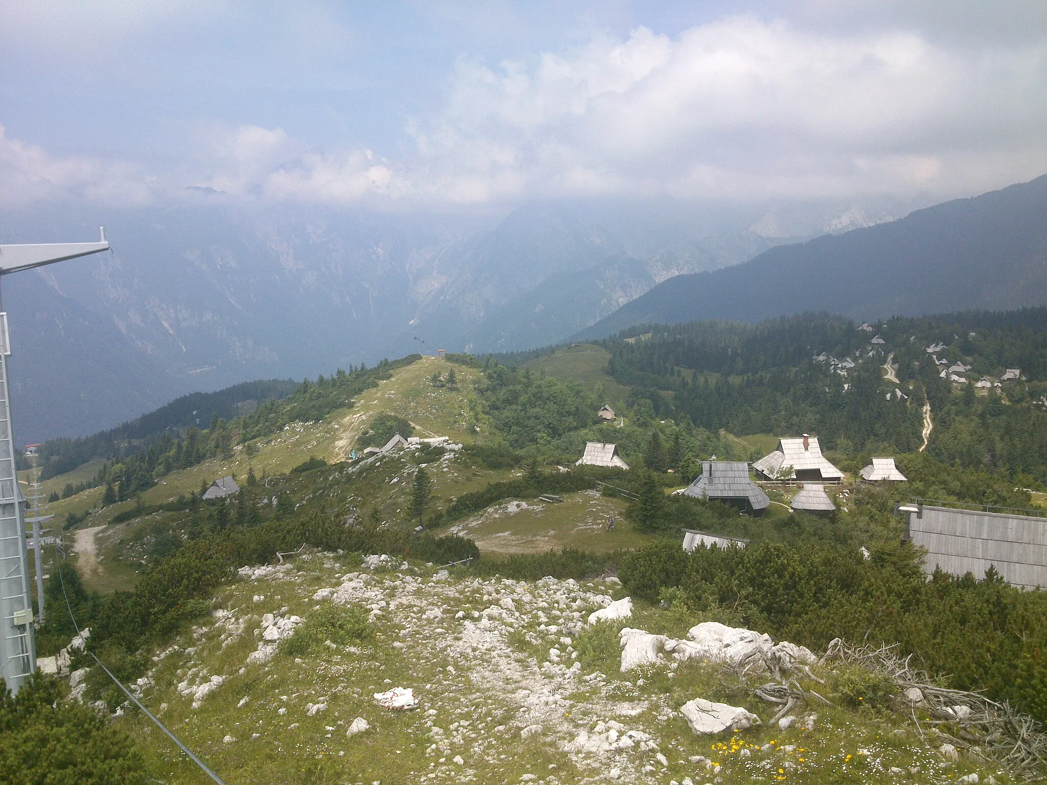 Photo showing: Kamniške Alpe iz Velike planine