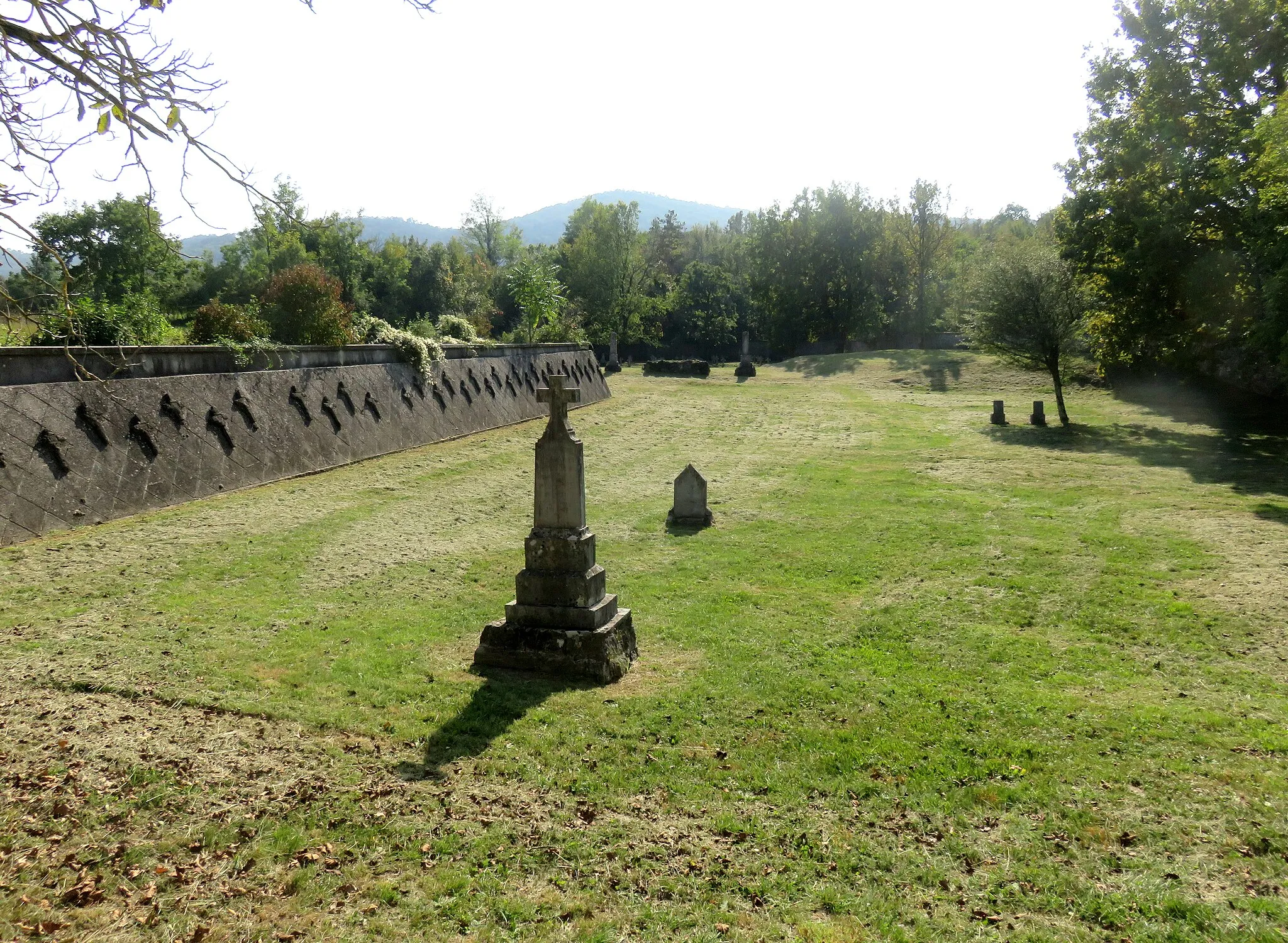 Photo showing: First World War cemetery in Tublje pri Komnu, Municipality of Sežana, Slovenia