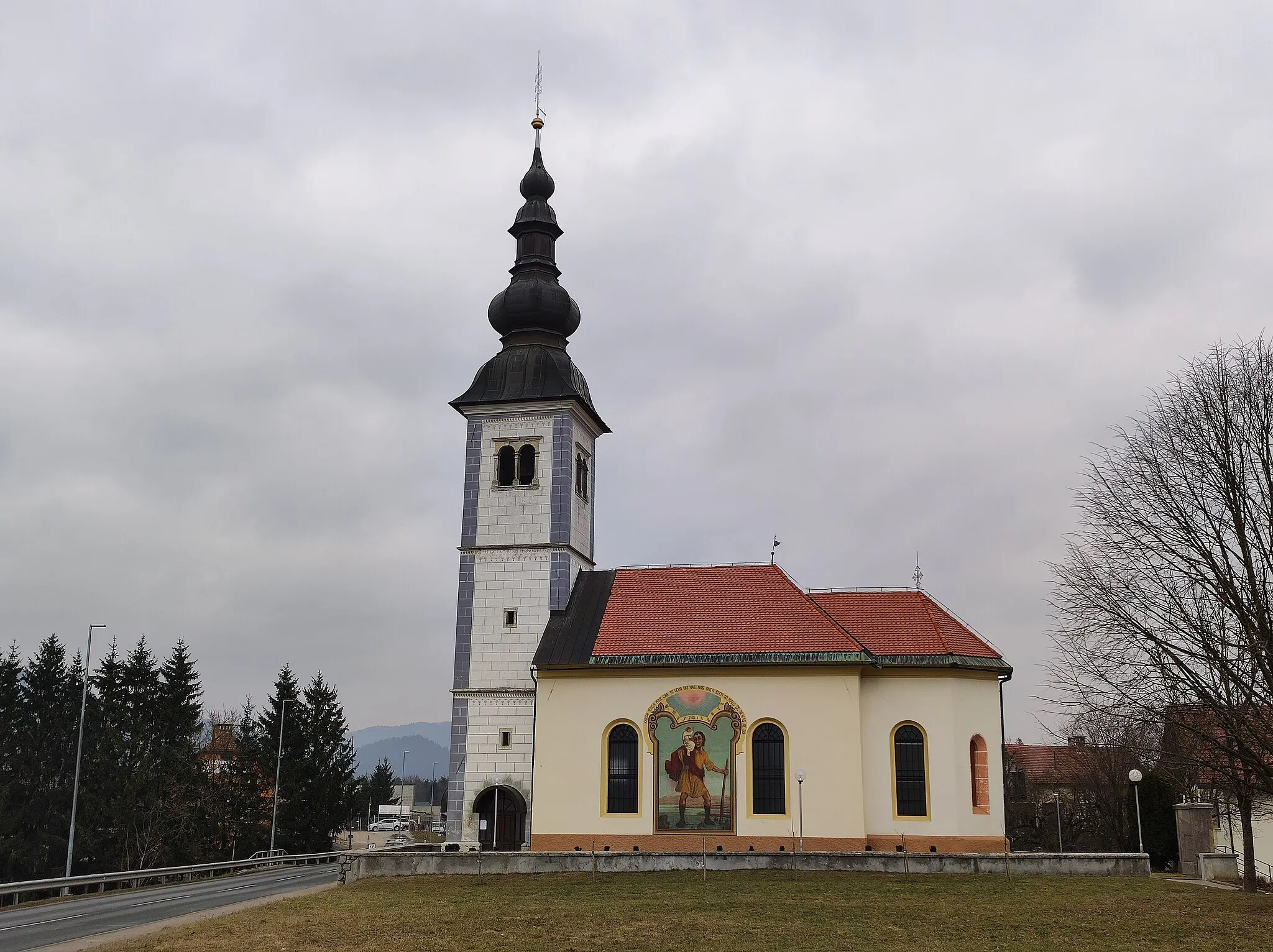 Photo showing: Holy Spirit church in Sveti Duh near Škofja Loka.