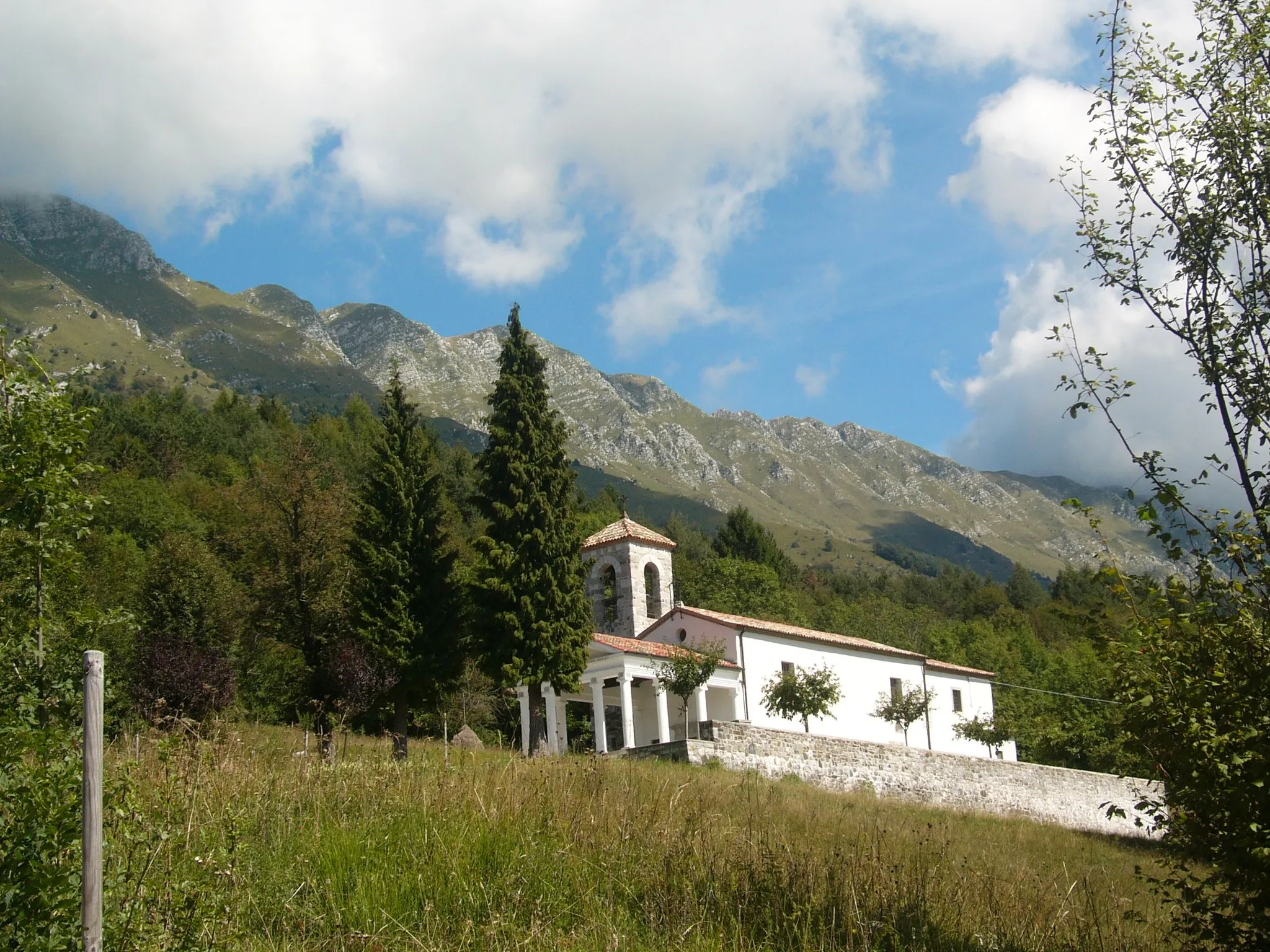 Photo showing: Monteaperta (Udine), Church of the Holy Trinity