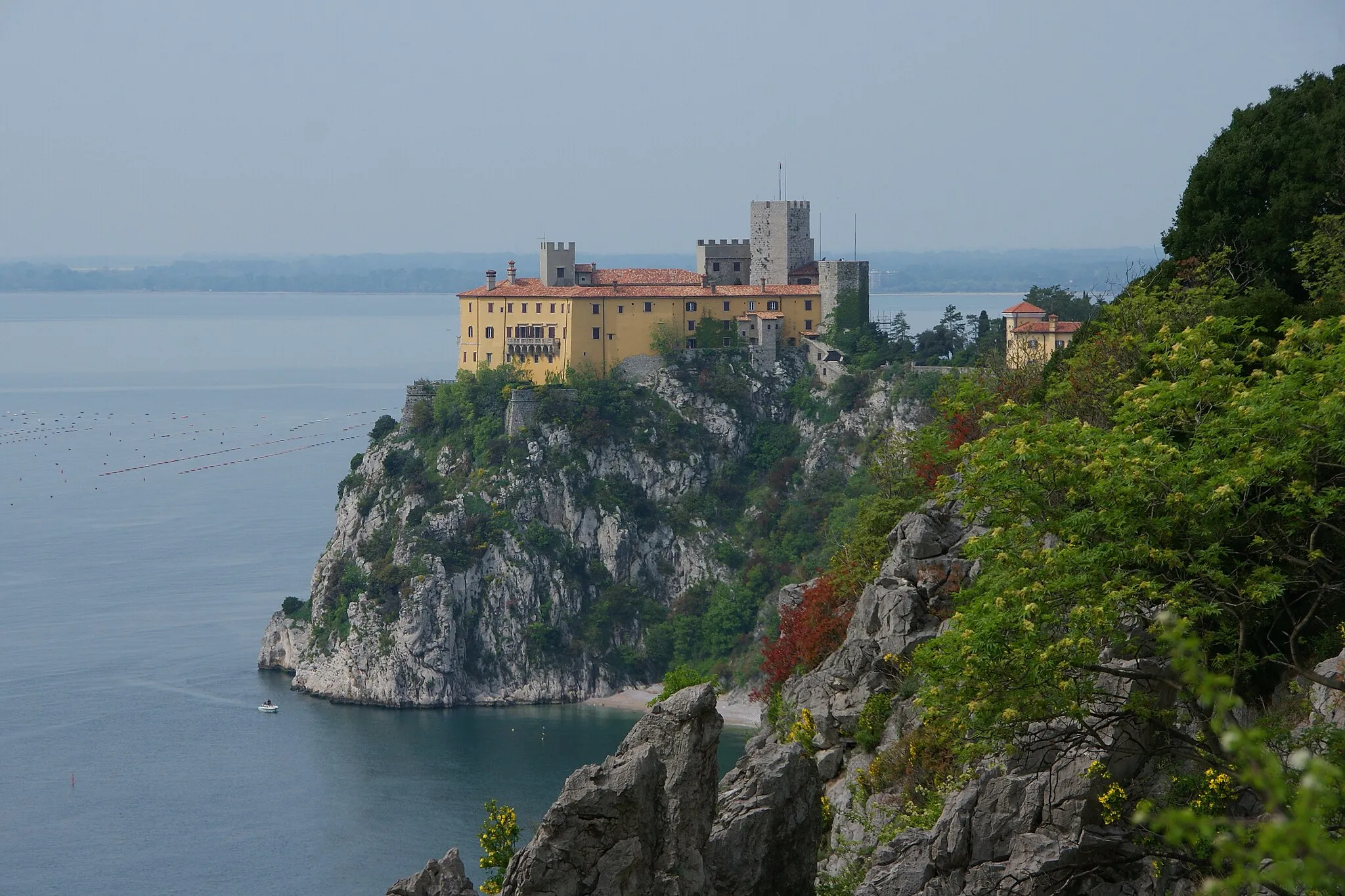 Photo showing: Duino Castle in Duino-Aurisina, Friuli-Venezia Giulia