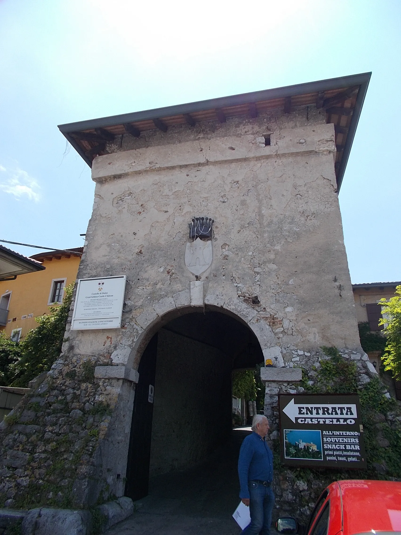 Photo showing: Duino-Aurisina - a vár kapuja