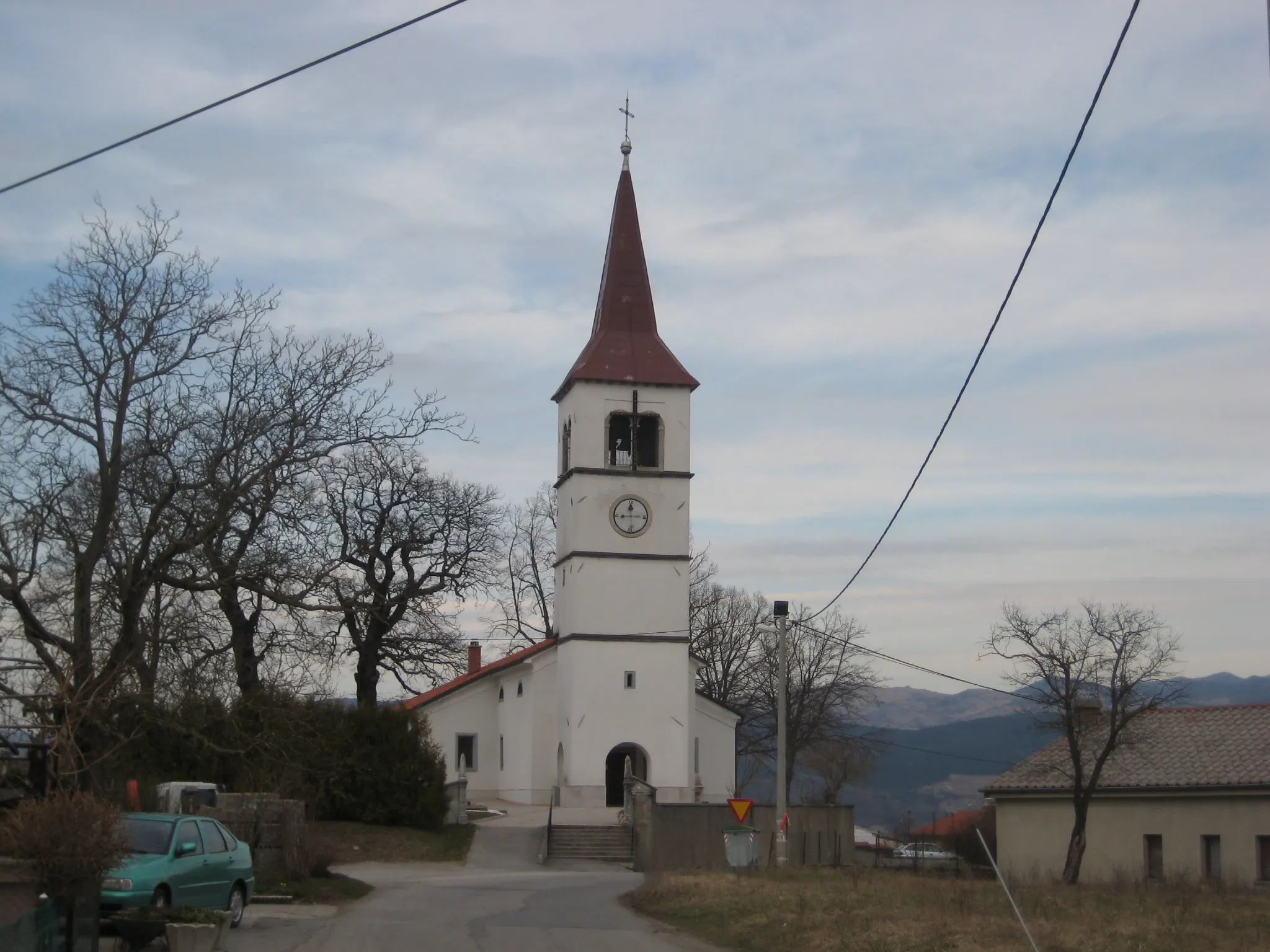 Photo showing: Church in Harije, Brkini, Slovenia.