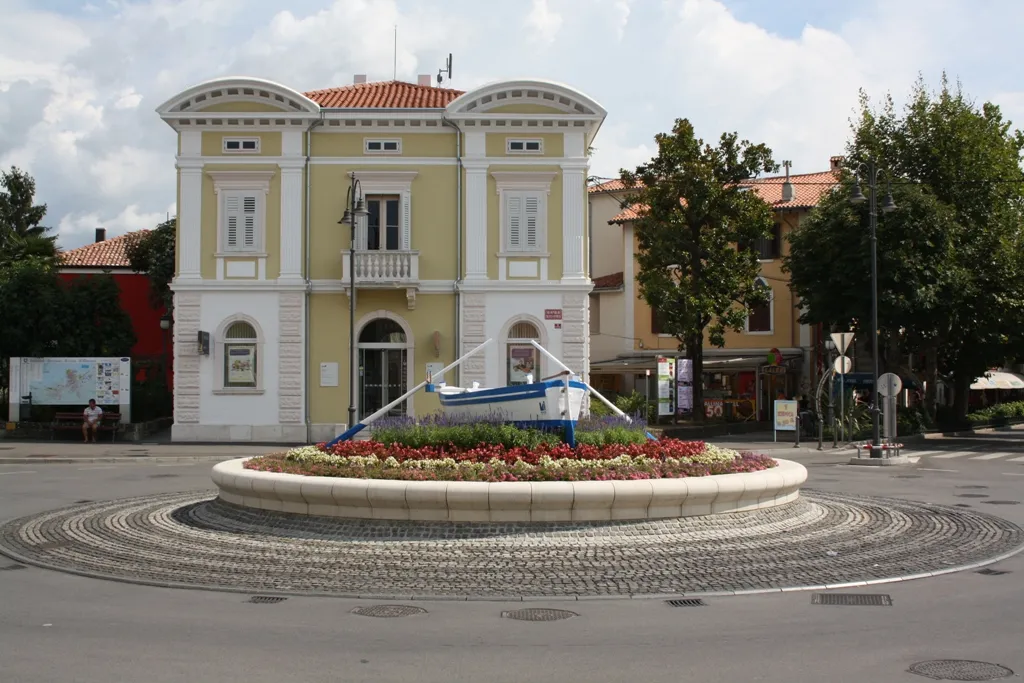 Photo showing: Izola