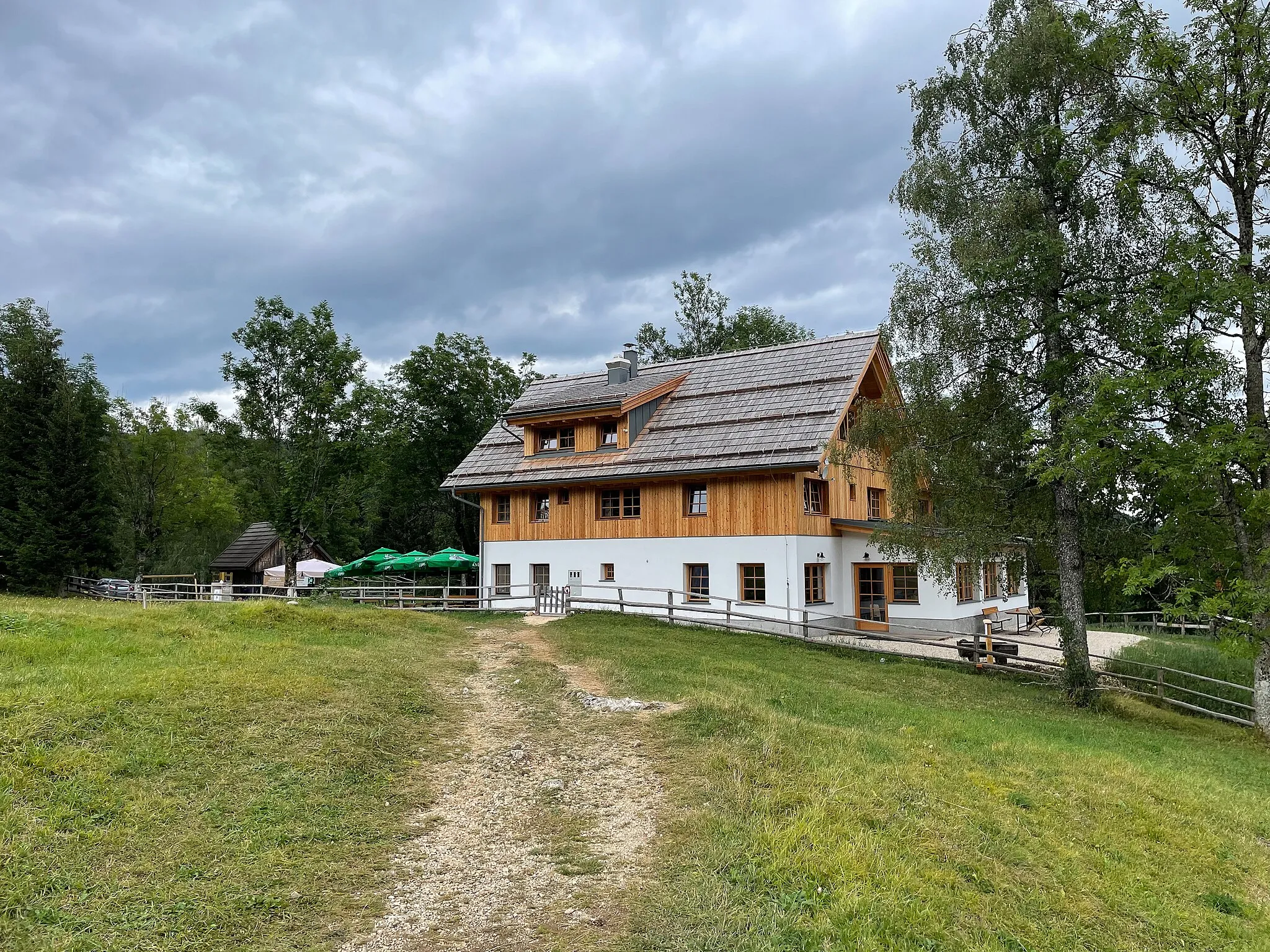Photo showing: Chateau Uskovnica on Pokljuka, Slovenia