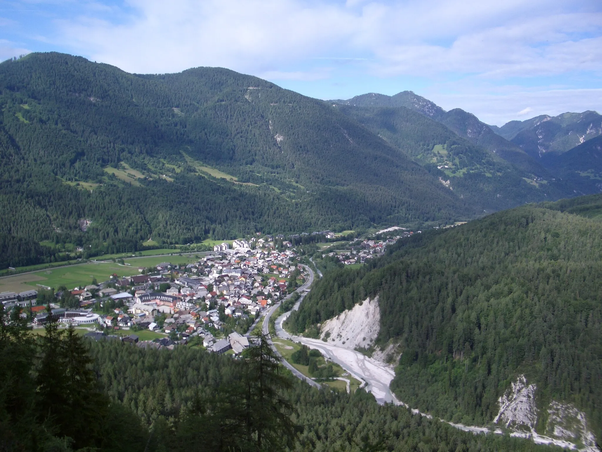 Photo showing: Kranjska Gora from mountain "Vitranc"