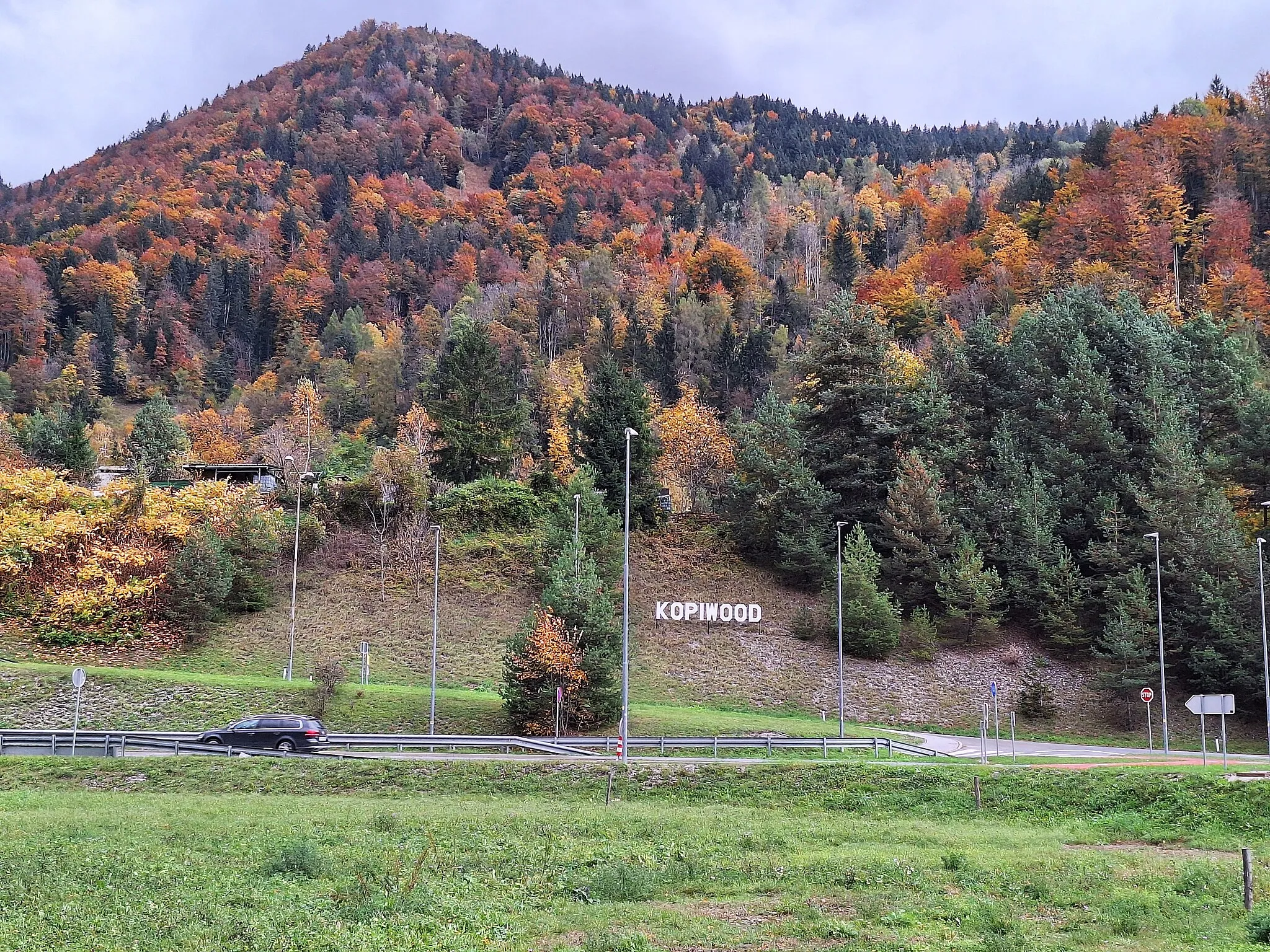 Photo showing: Kopiwood, parody of the Hollywood Sign.