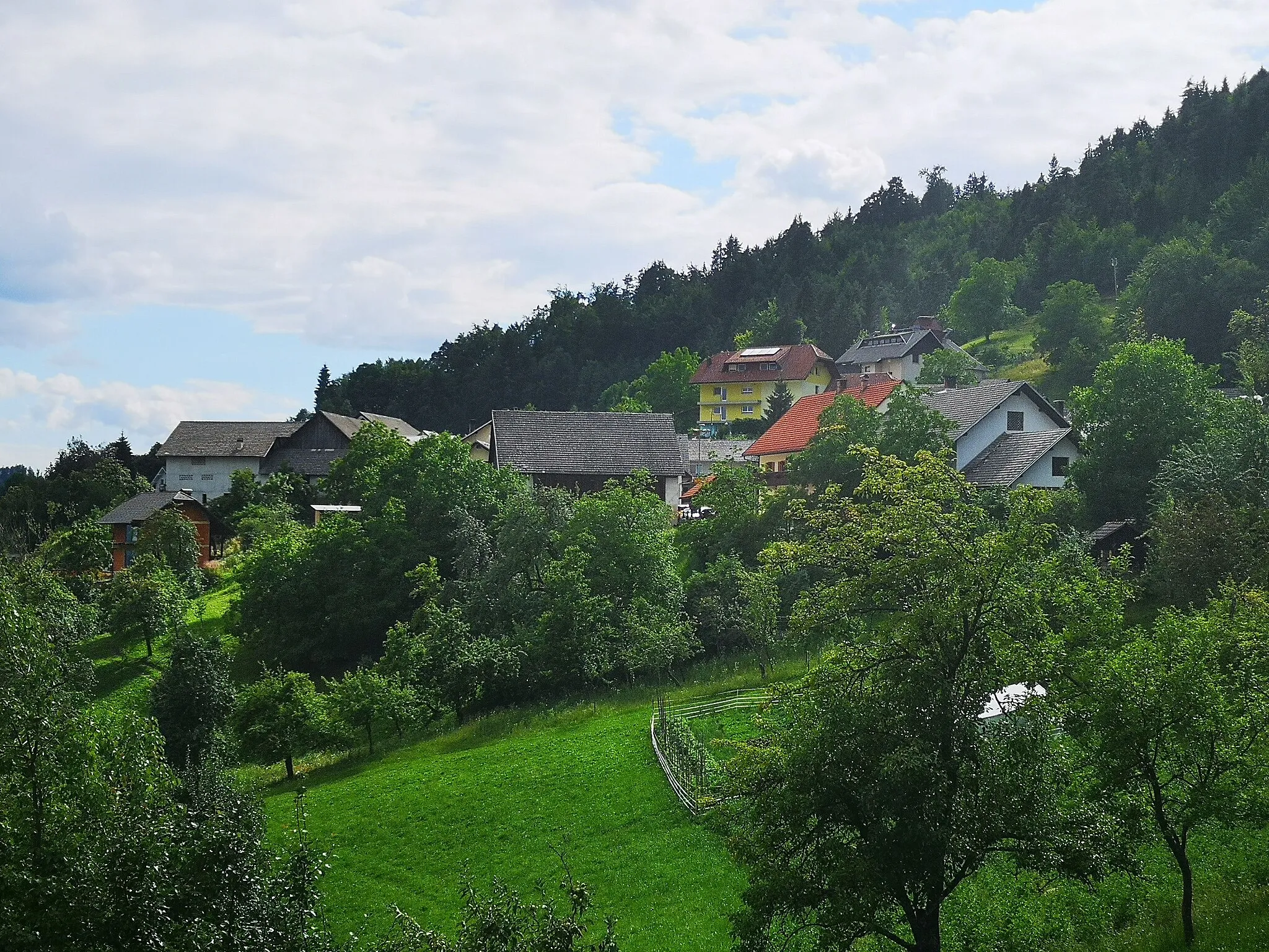 Photo showing: Javornik, a village in the City Municipality of Kranj , northwestern Slovenia.