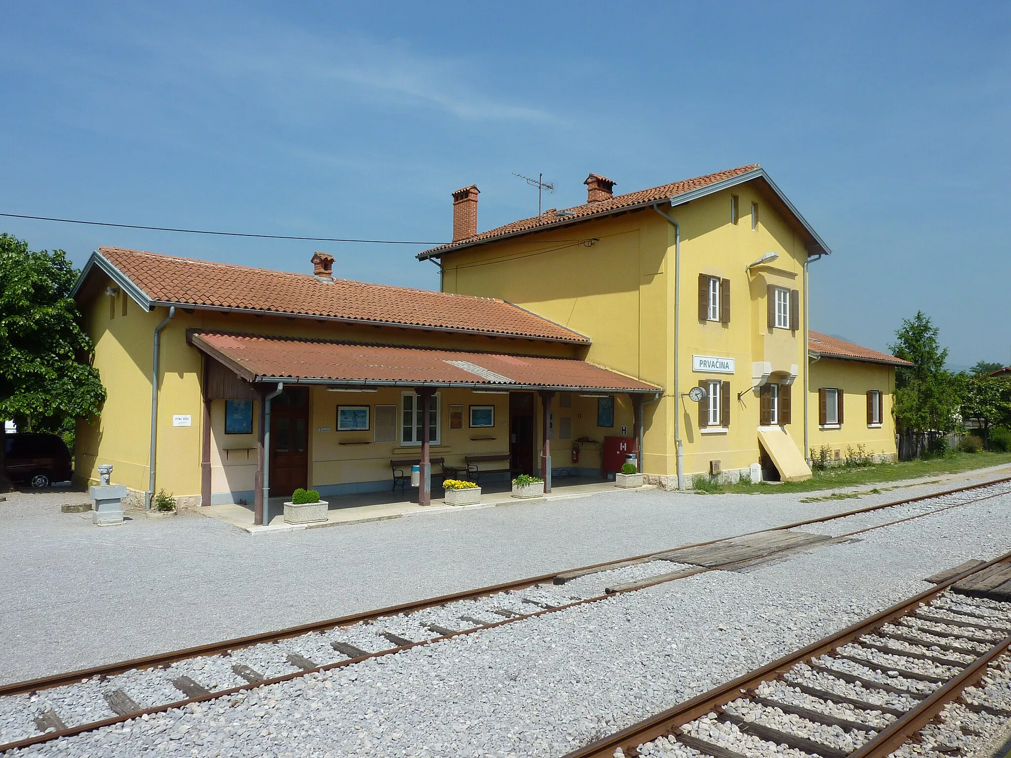 Photo showing: Railway station Prvačina, in Slovenia