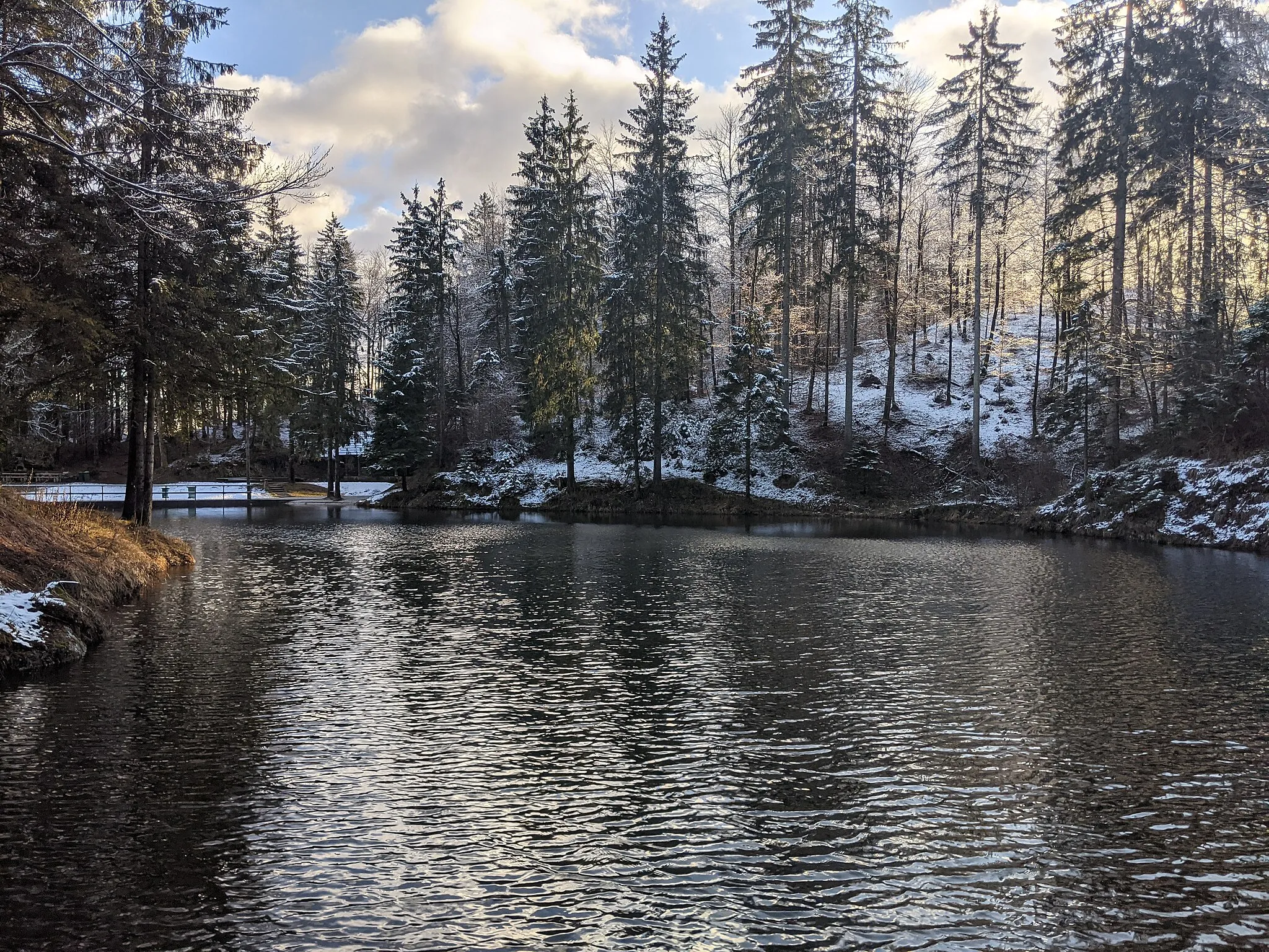 Photo showing: Lake Bajer in Godovič during winter