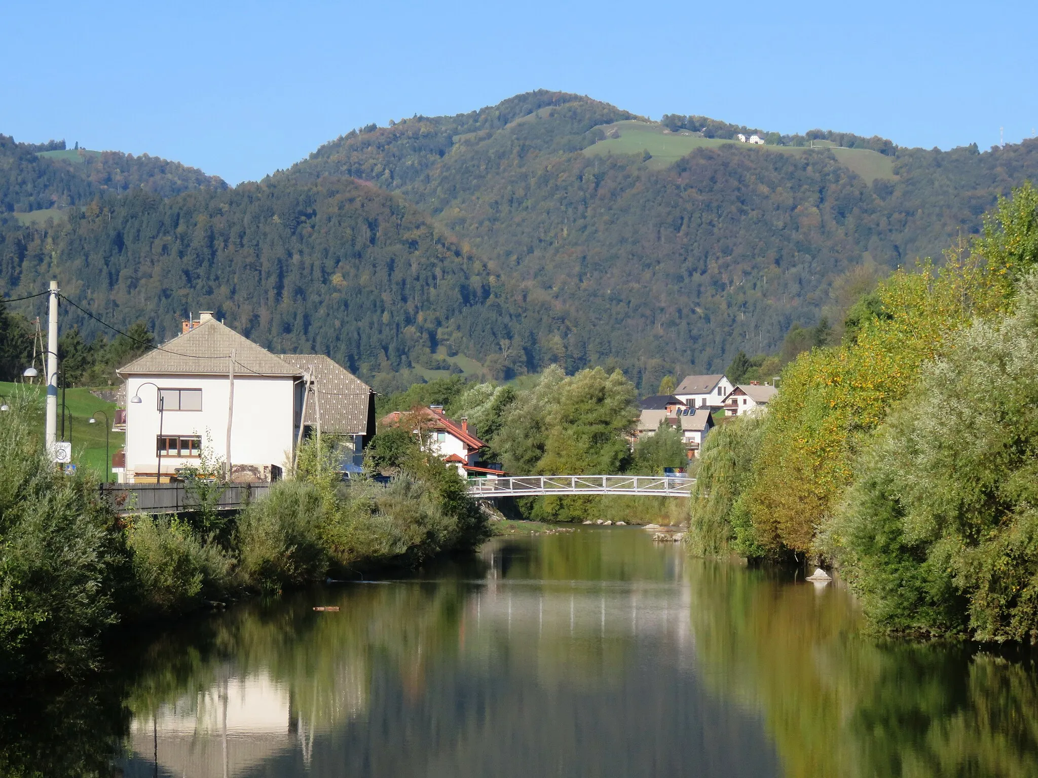 Photo showing: The Poljane Sora River in Gorenja Vas, Municipality of Gorenja Vas–Poljane, Slovenia