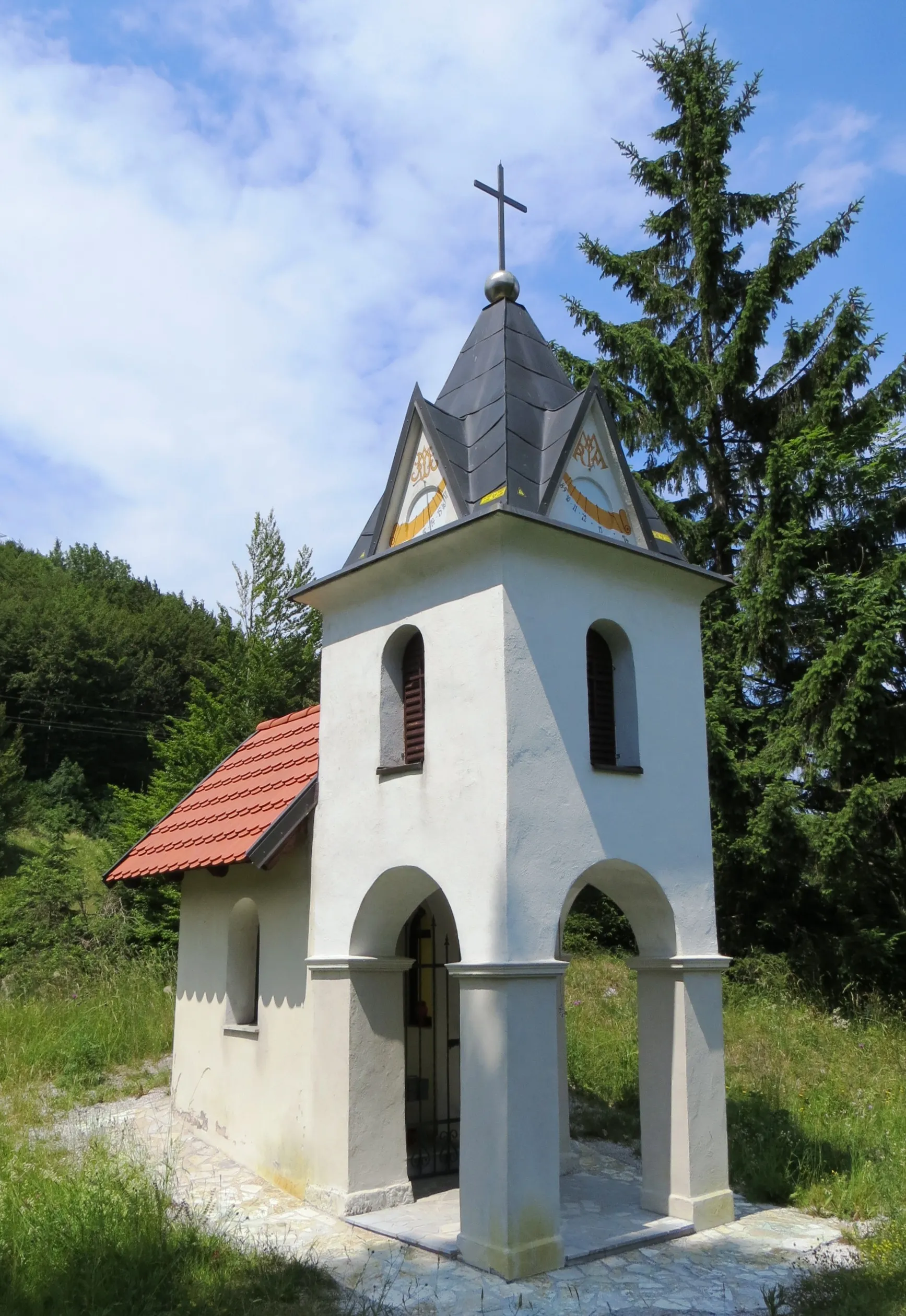 Photo showing: Kampeljc Chapel-Shrine (19th century) in Črni Vrh, Municipality of Idrija, Slovenia
