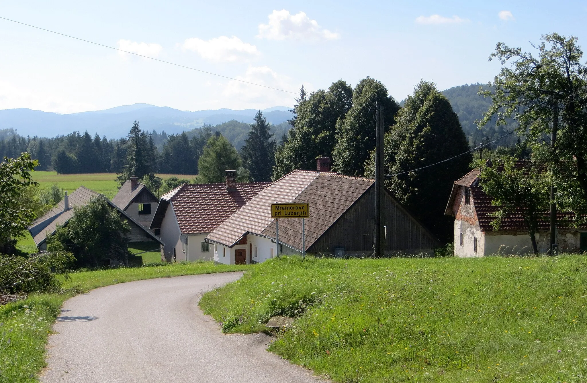 Photo showing: Mramorovo pri Lužarjih, Municipality of Bloke, Slovenia