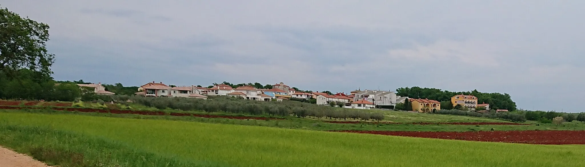 Photo showing: Village of Bizinija near Novigrad , Istria, Croatia