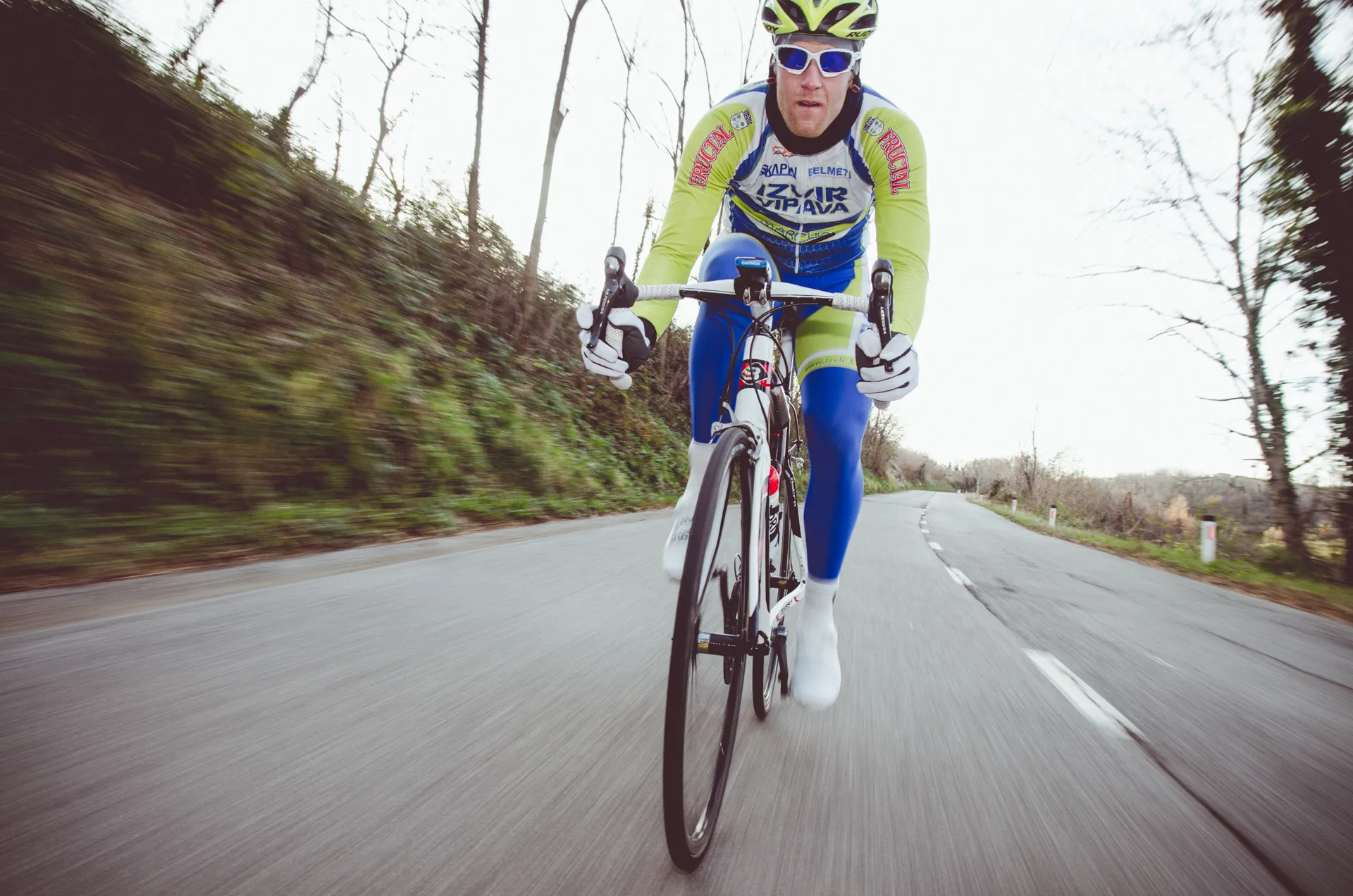 Photo showing: 500px provided description: Mid december road cycling in Vipava valley, Slovenija. [#road ,#bicycle ,#sport ,#bike ,#valley ,#december ,#cycling ,#slovenija ,#vipava]