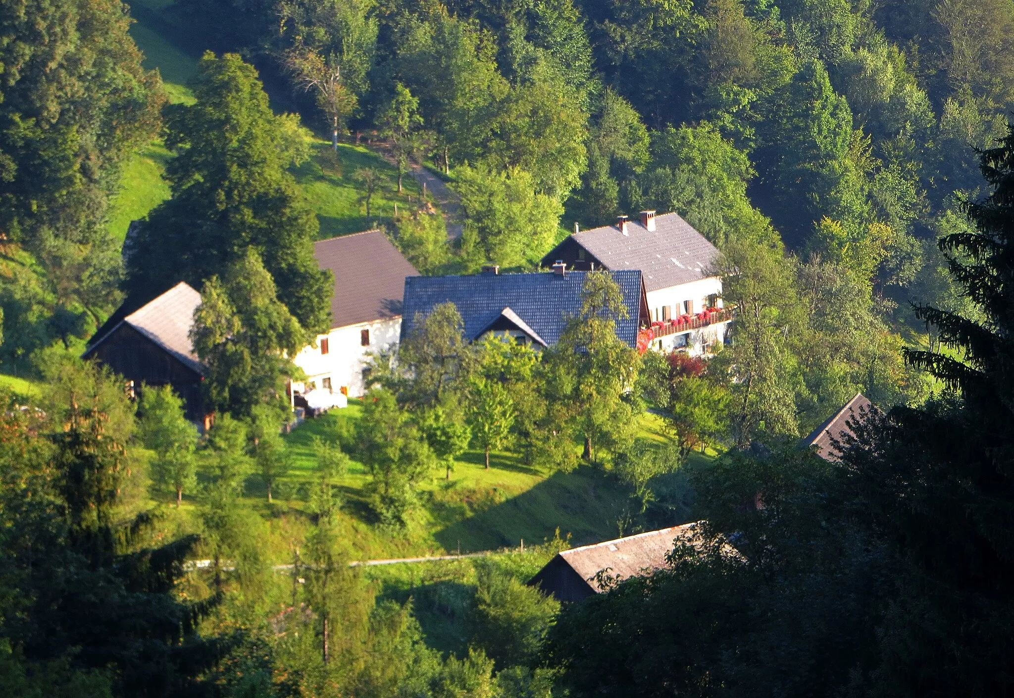 Photo showing: The Lavtar farm in the hamlet of Spodnja Golica in Golica, Municipality of Železniki, Slovenia