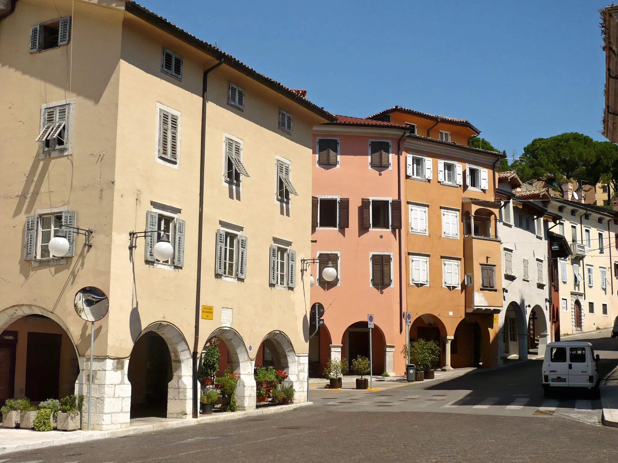 Photo showing: The old part of the town of Gorizia (Slovenian: Gorica) in Friuli Venezia Giulia, Italy.