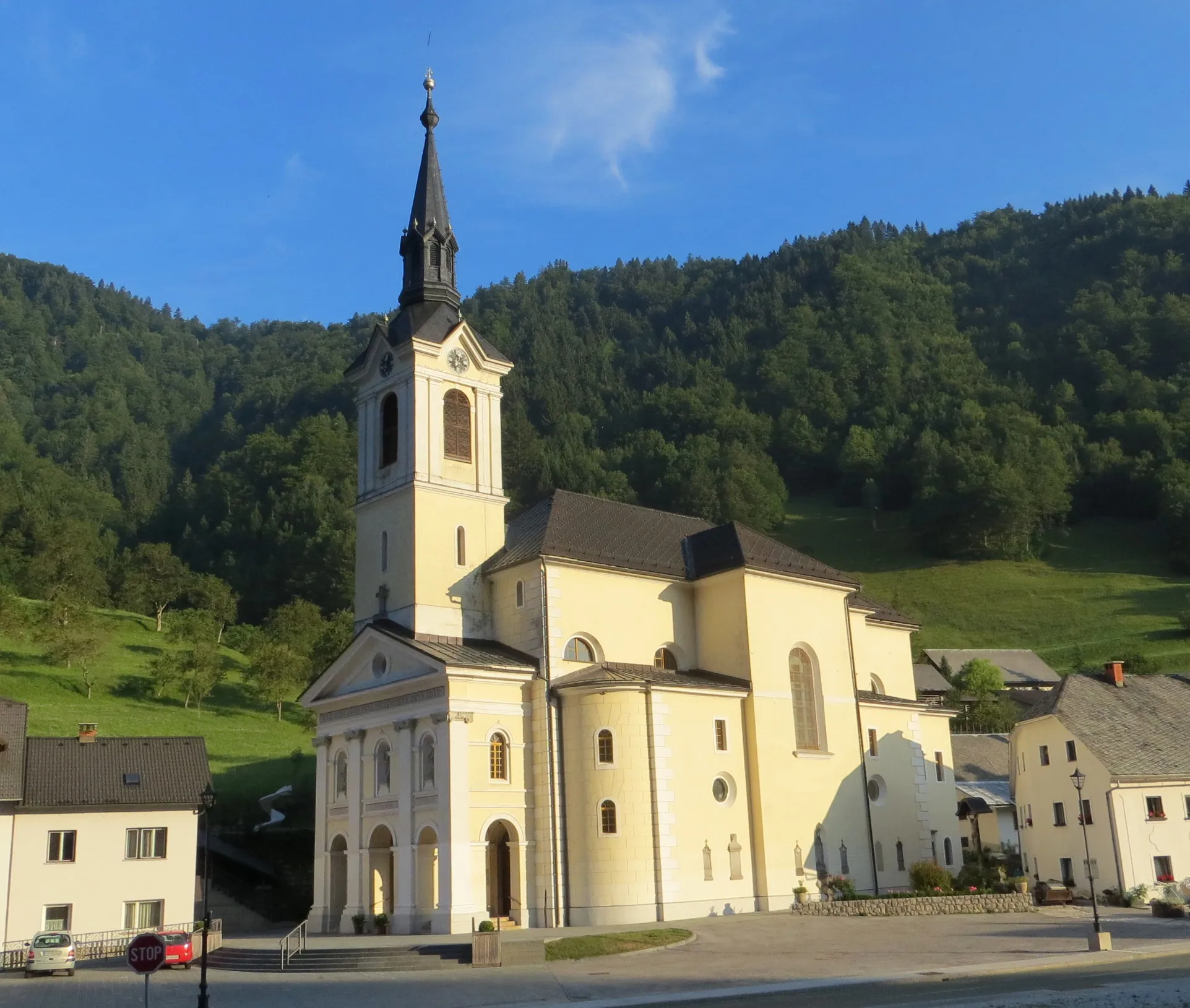 Photo showing: Saint Anthony's Church in Železniki, Municipality of Železniki, Slovenia