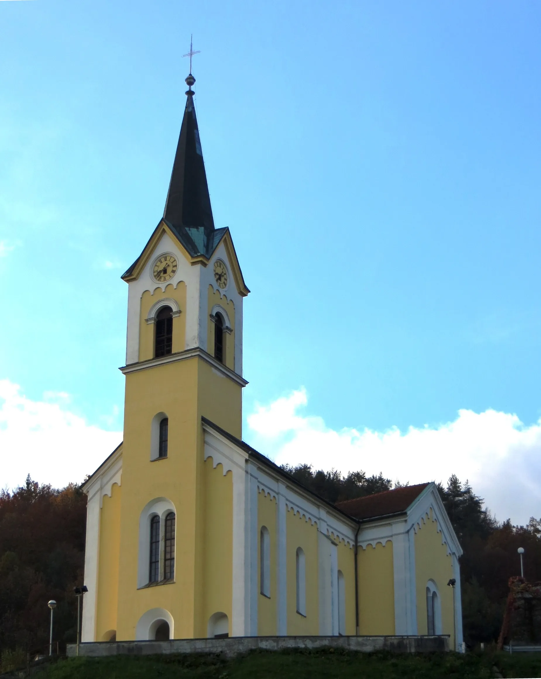 Photo showing: Saint Stephen's Church in Sora, Municipality of Medvode, Slovenia