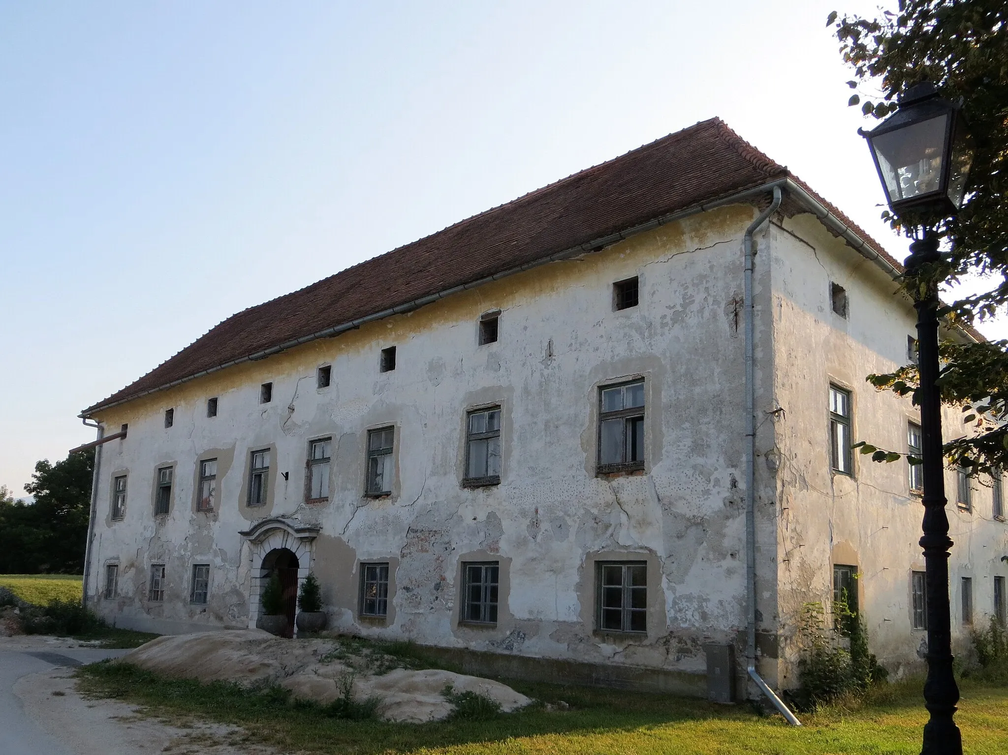 Photo showing: Črnelo Manor in Turnše, Municipality of Domžale, Slovenia
