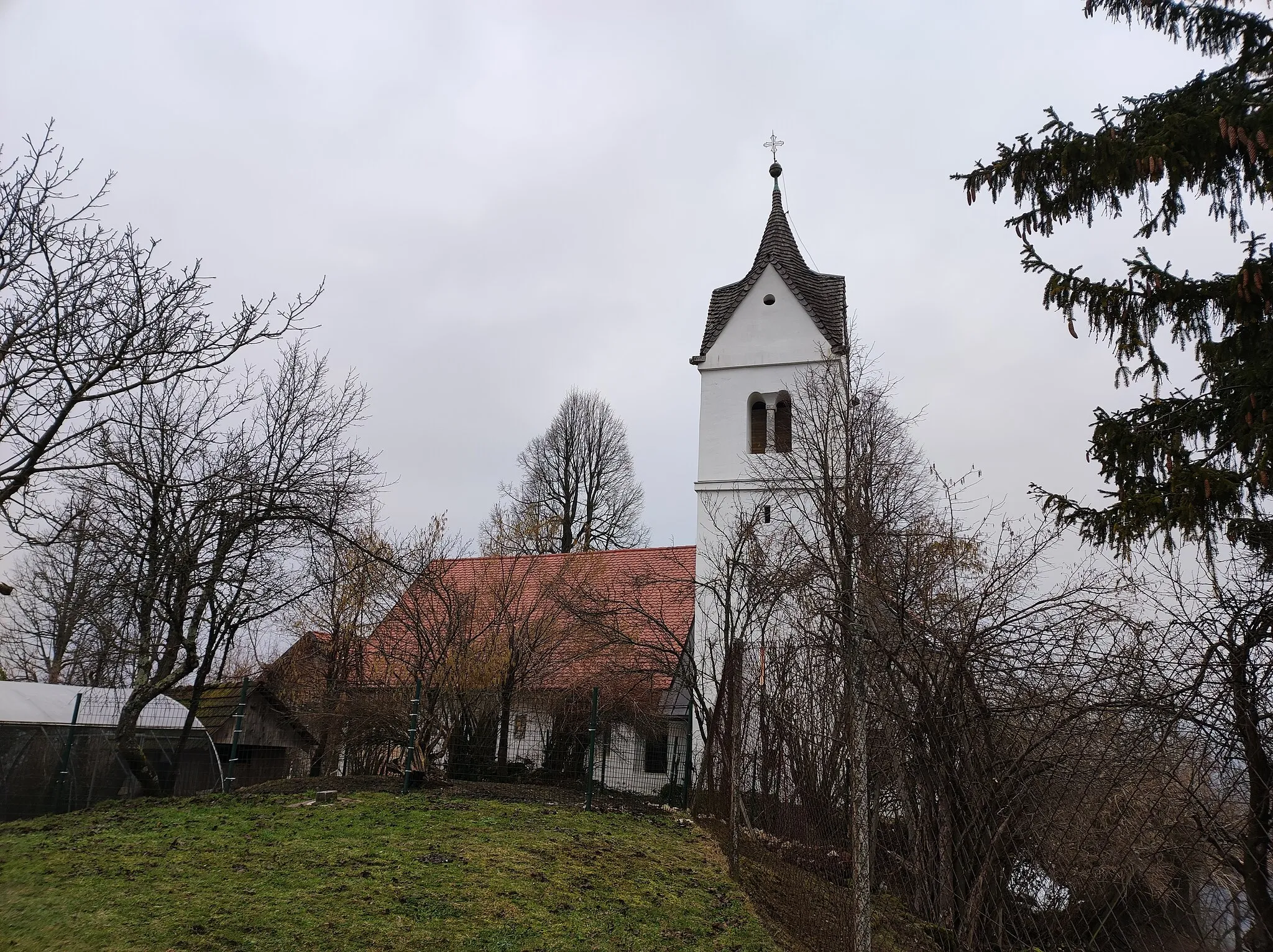 Photo showing: St. Nicholas church in Kuren (officially a hamlet of Stara Vrhnika).