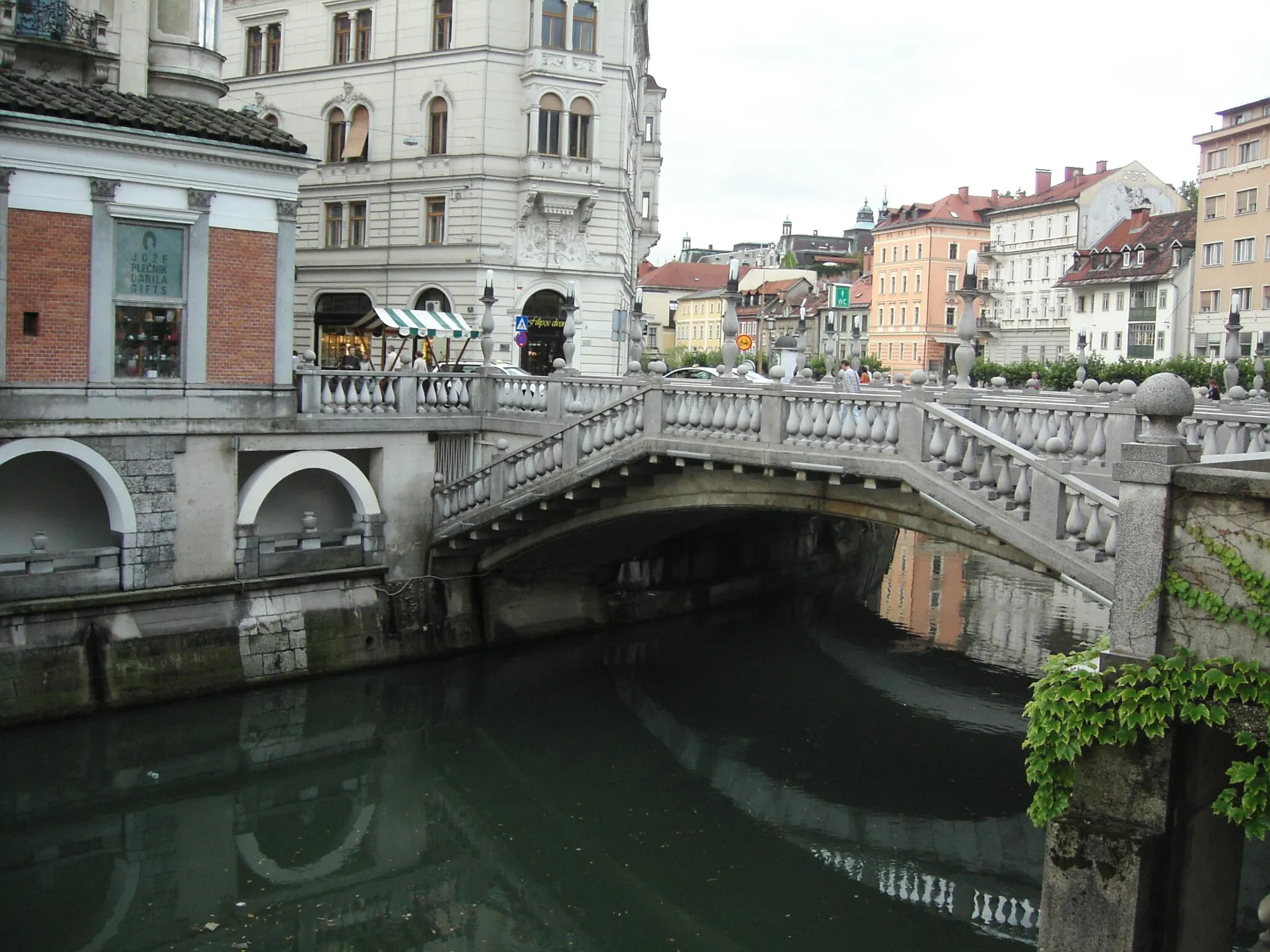 Photo showing: August 2006, Ljubljana