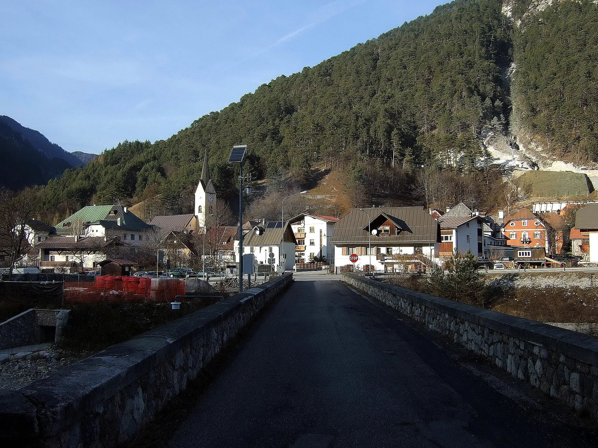 Photo showing: View at the village of Malborghetto in the Canal valley, province of Udine, region Friuli Venezia-Giulia, Italy