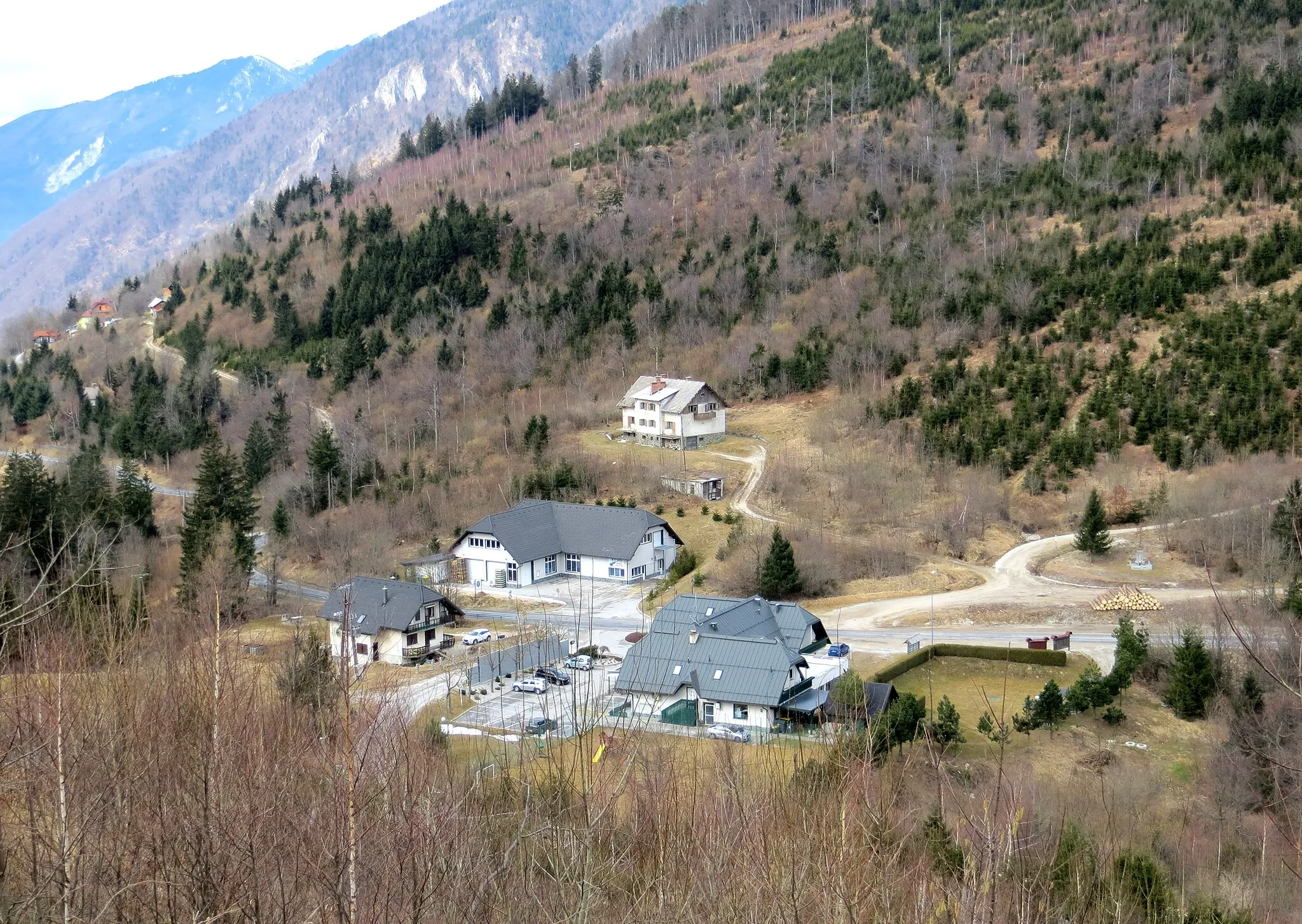 Photo showing: The Črnivec Pass in Podlom, Municipality of Kamnik, Slovenia