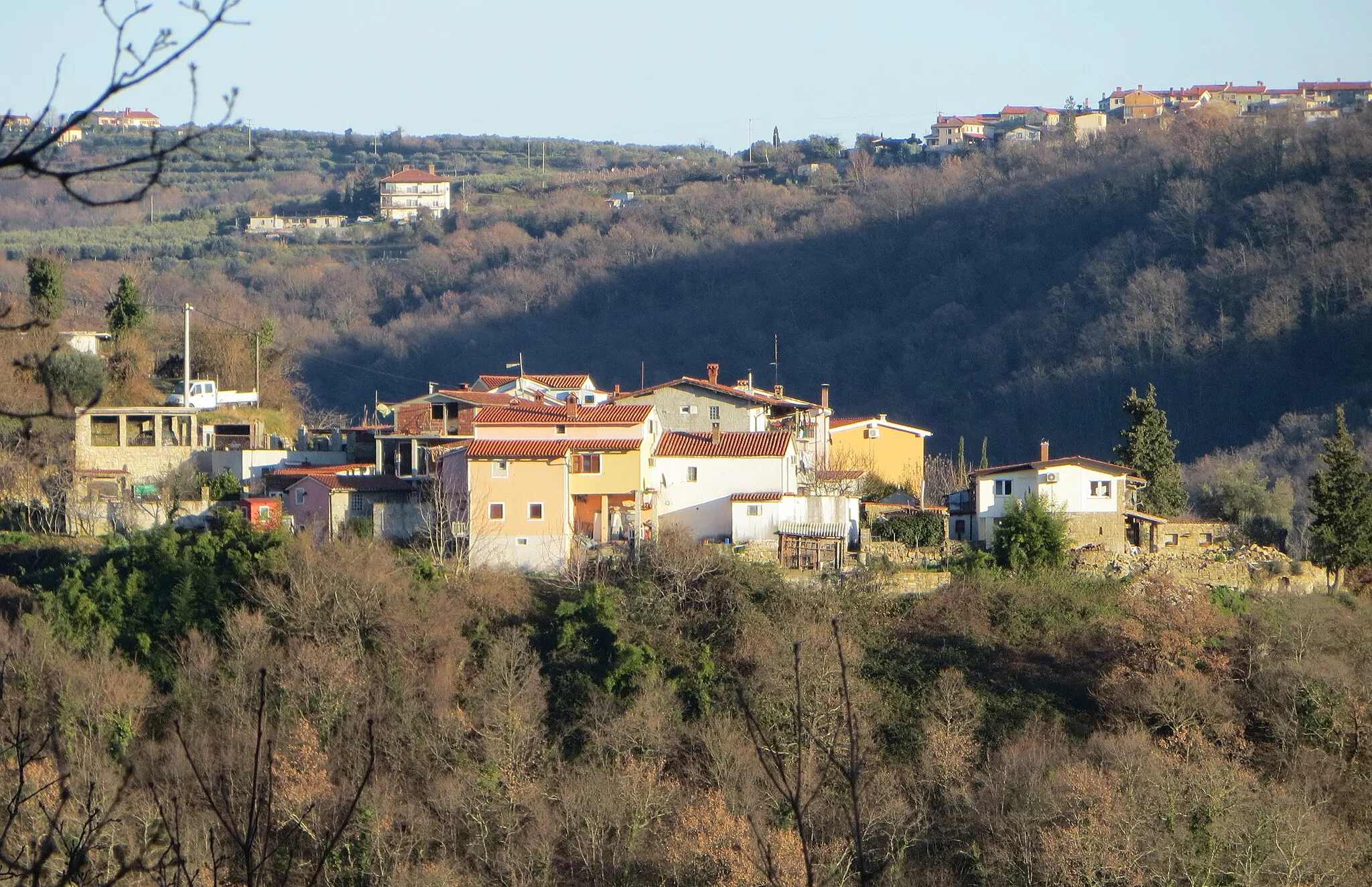 Photo showing: The hamlet of Slami in Dragonja, Municipality of Piran, Slovenia
