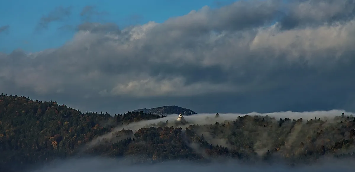 Photo showing: Križna gora. Pogled iz Sorškega polja. Slikano iz smeri Žabnica.