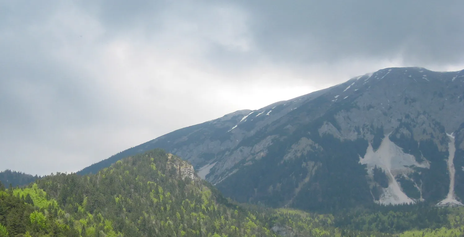 Photo showing: Ajdna, hill and archeologilcal site near Stol mountain, Slovenia.