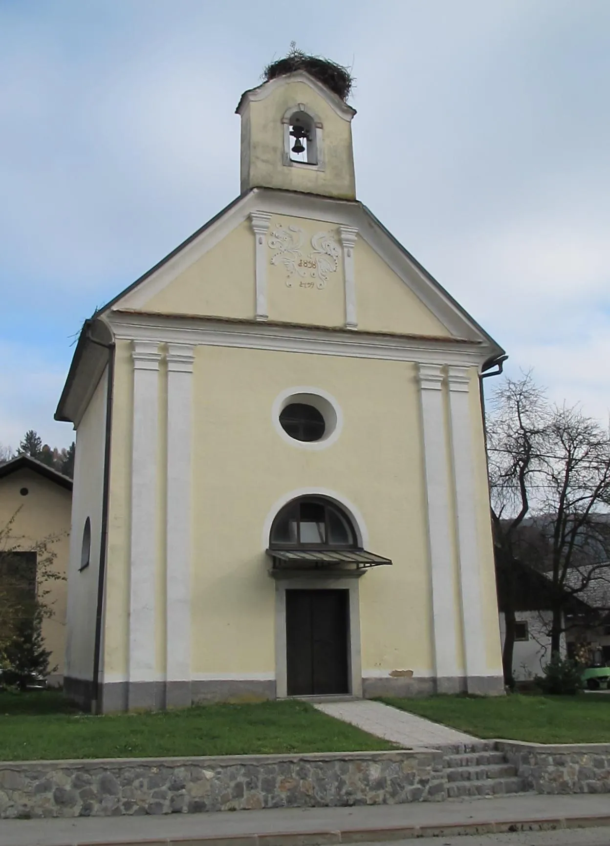 Photo showing: Chapel in Velika Račna, Municipality of Grosuplje, Slovenia.