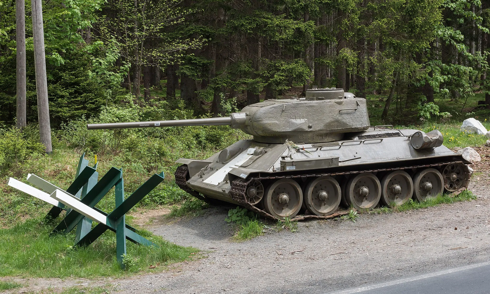 Photo showing: Tank T-34-85 as a museum showpiece in Krainberg, market town Arnoldstein, district Villach Land, Carinthia, Austria, EU