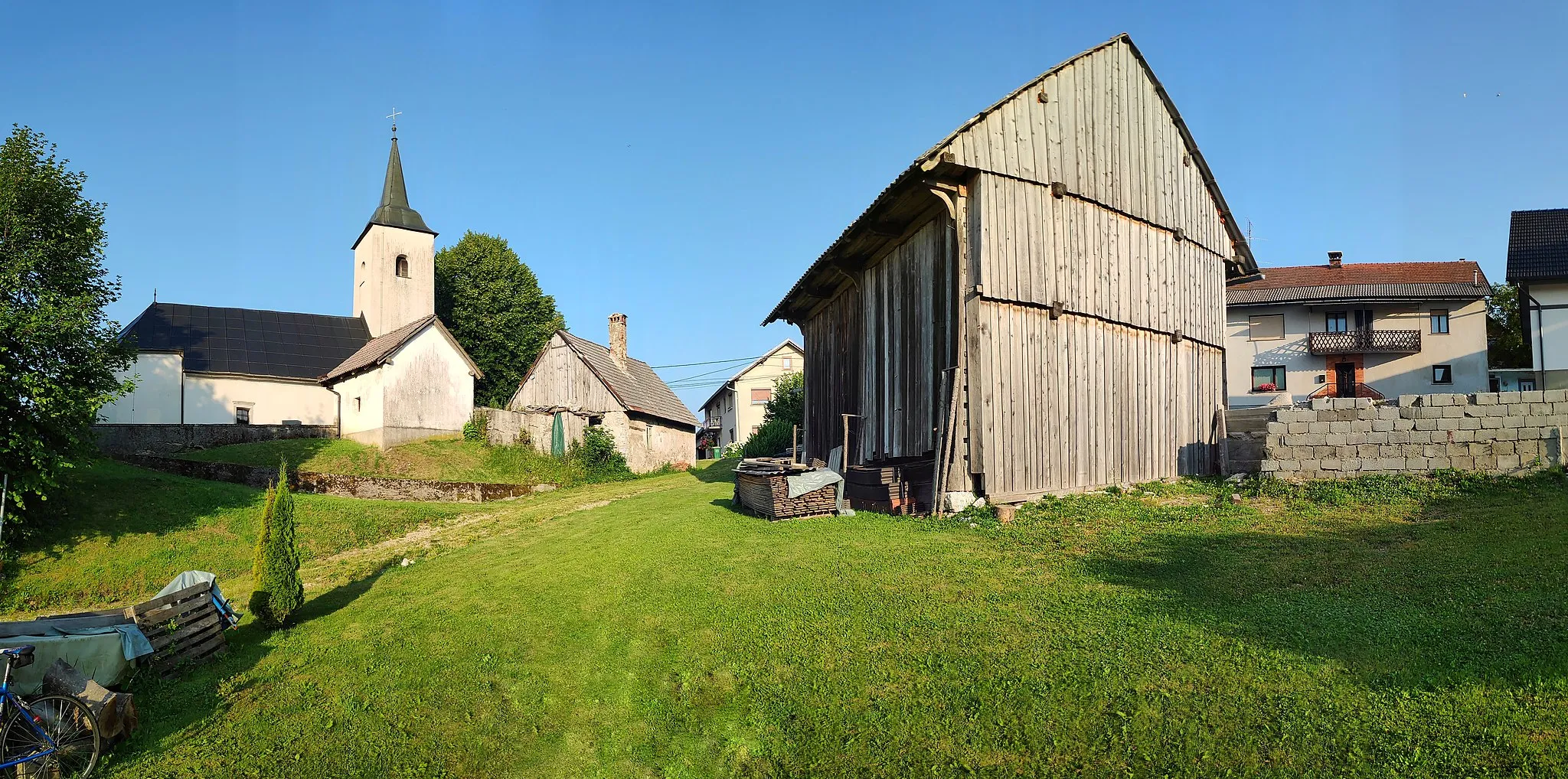 Photo showing: Gorenje Otave, Cerknica municipality