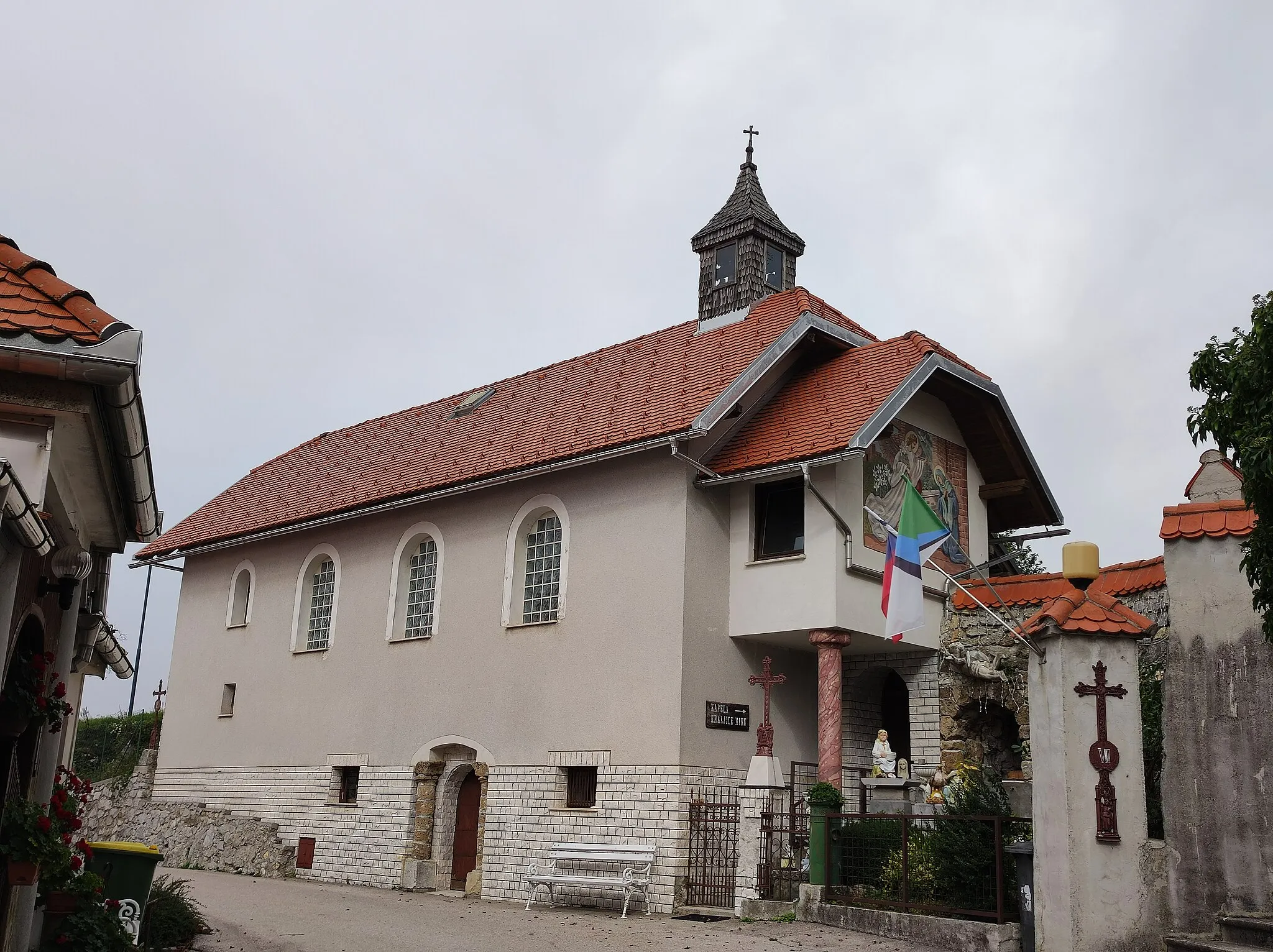 Photo showing: Our Lady of Peace chapel on the Zasavska Sveta gora hill.