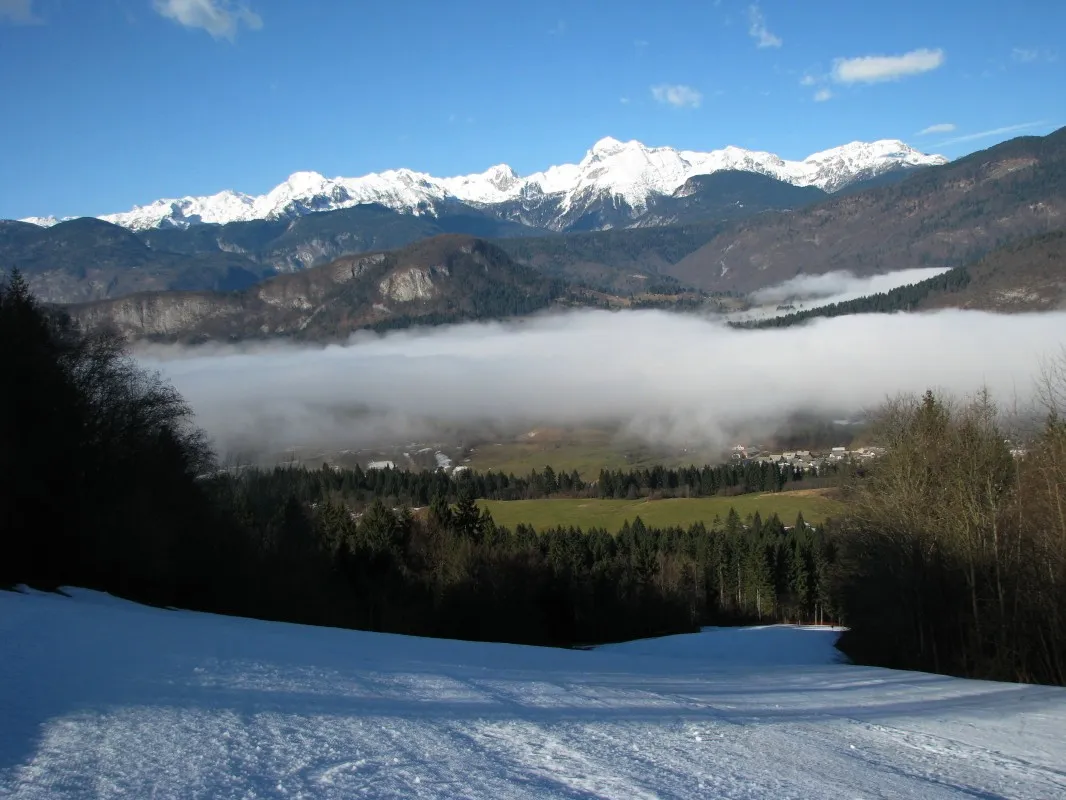 Photo showing: Julian Alps as seen from above Bohinjska Bistrica.