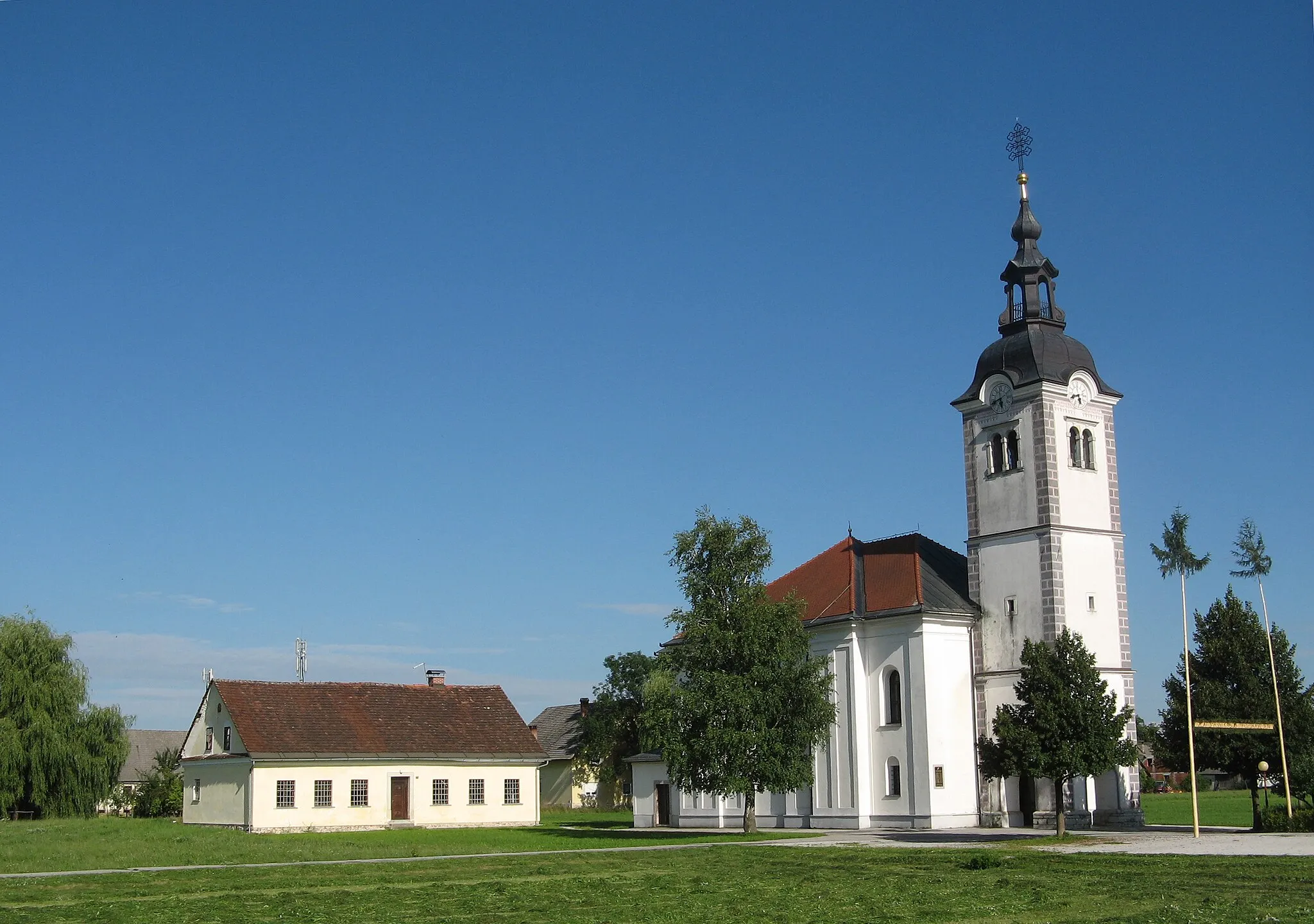 Photo showing: The village of Žabnica near Kranj in Slovenia