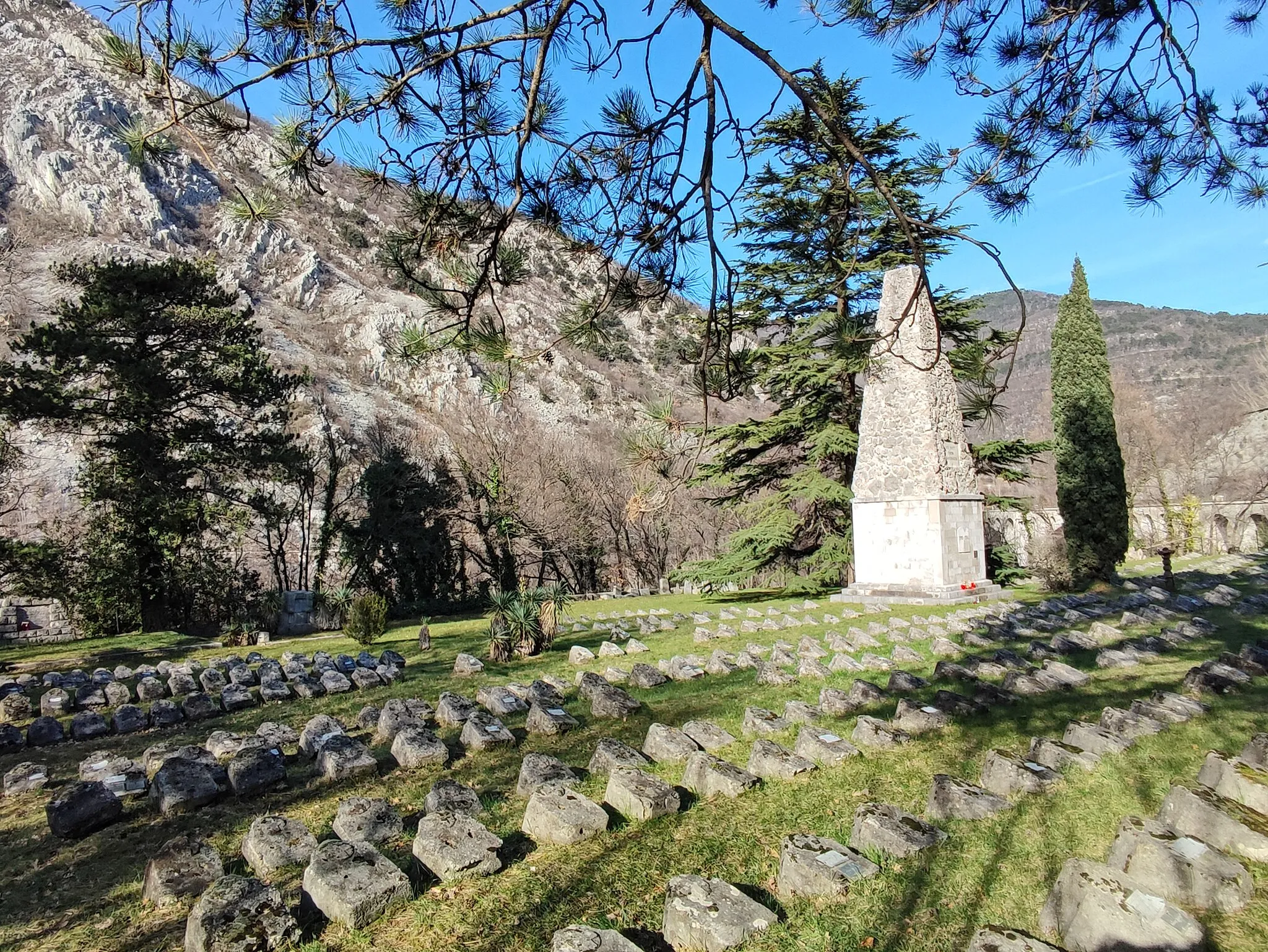 Photo showing: WW1 cemetery of fallen Austria-Hungary army's soldiers in Solkan.