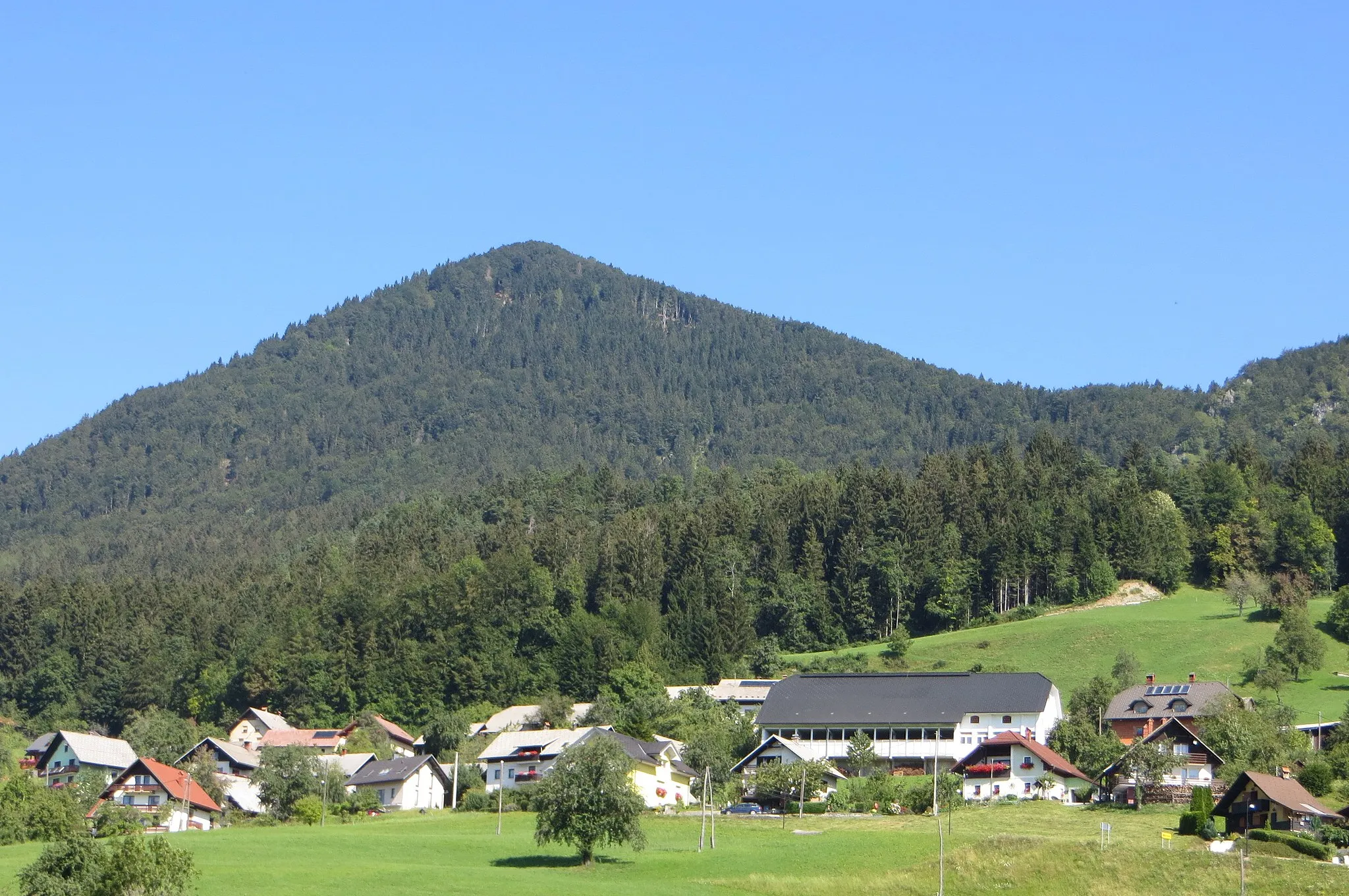 Photo showing: Murave, Municipality of Municipality of Gorenja Vas–Poljane, Slovenia