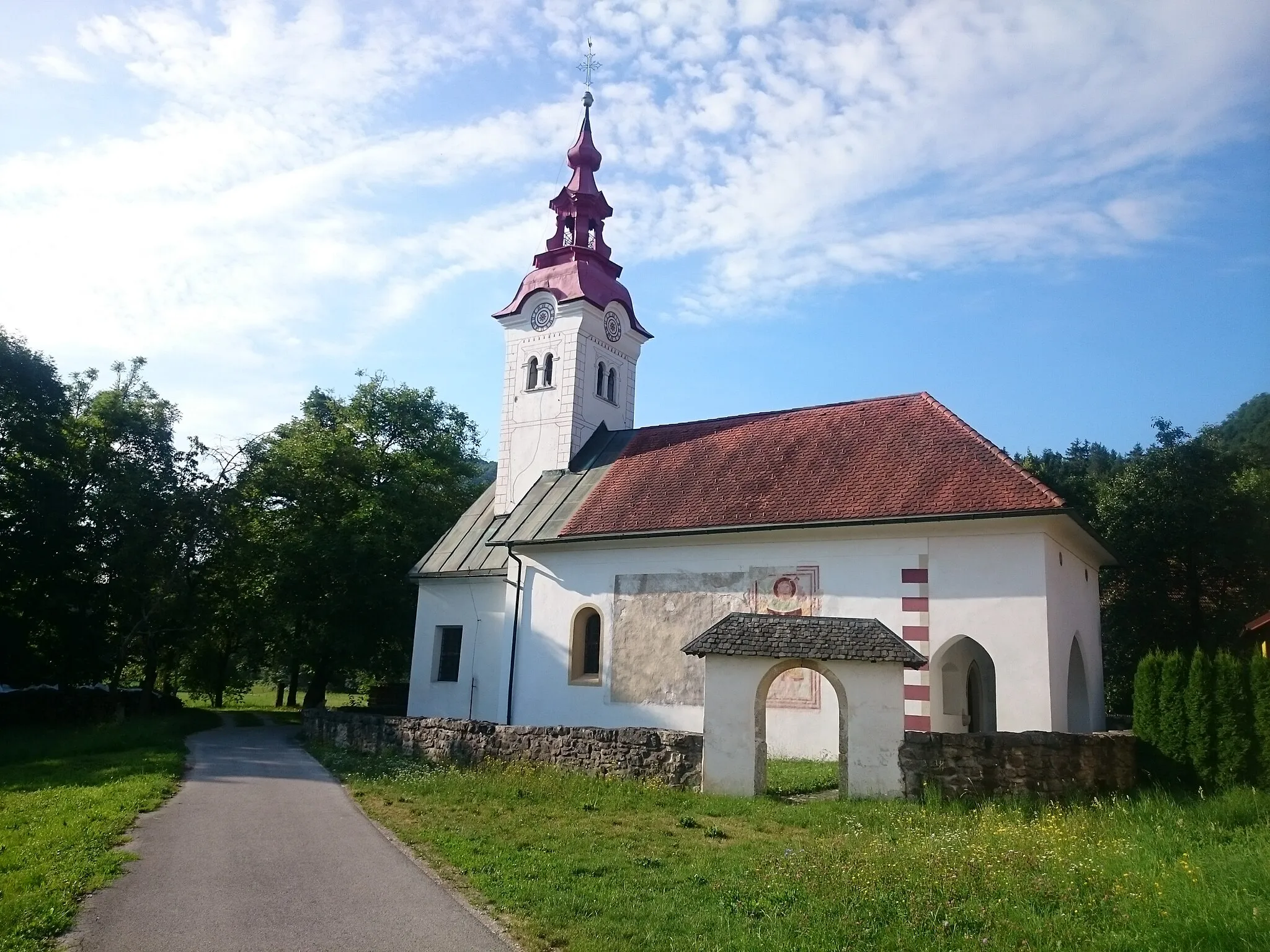 Photo showing: St. Andrew's church in Gosteče.
