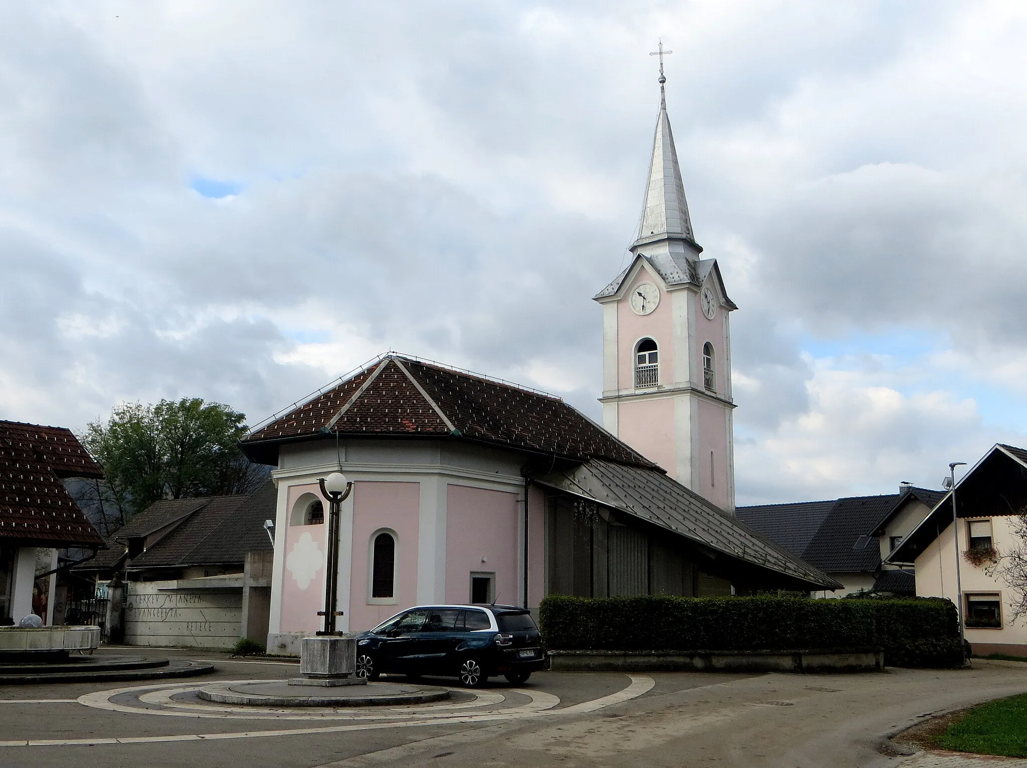 Photo showing: John the Evangelist Church in Reteče, Municipality of Škofja Loka, Slovenia