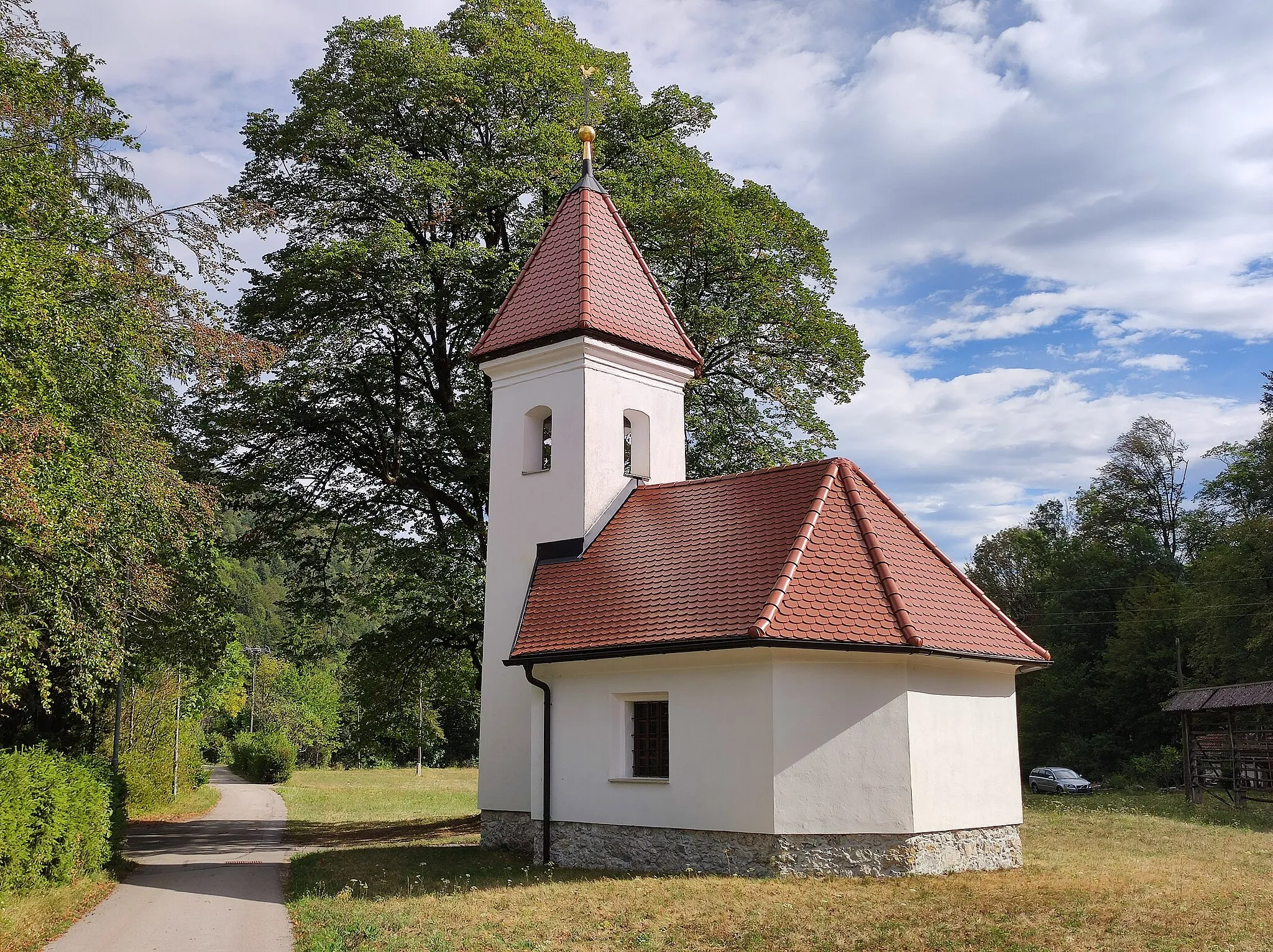 Photo showing: St. Gertrude church in Iška. More info (in Slovenian only).